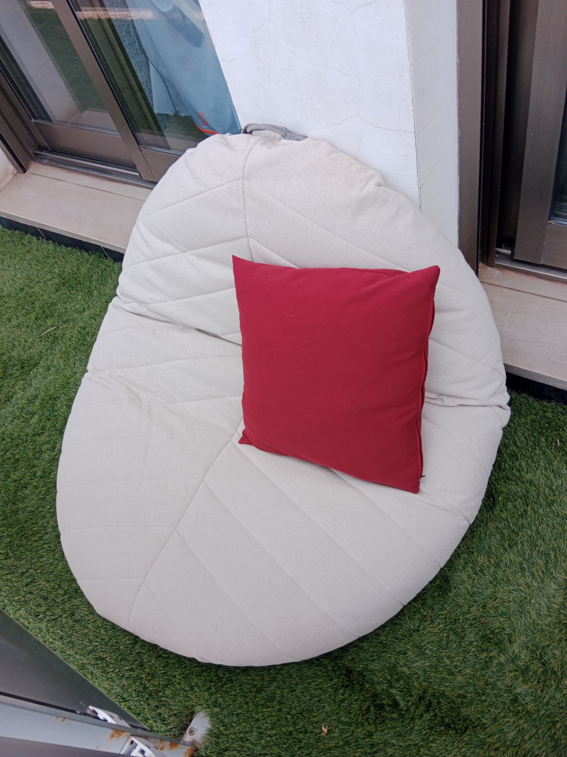 Puffs y reposapiés de tela