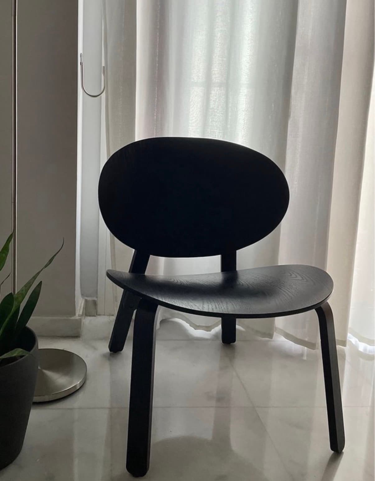 FRÖSET butaca, tint negre fullola de roure