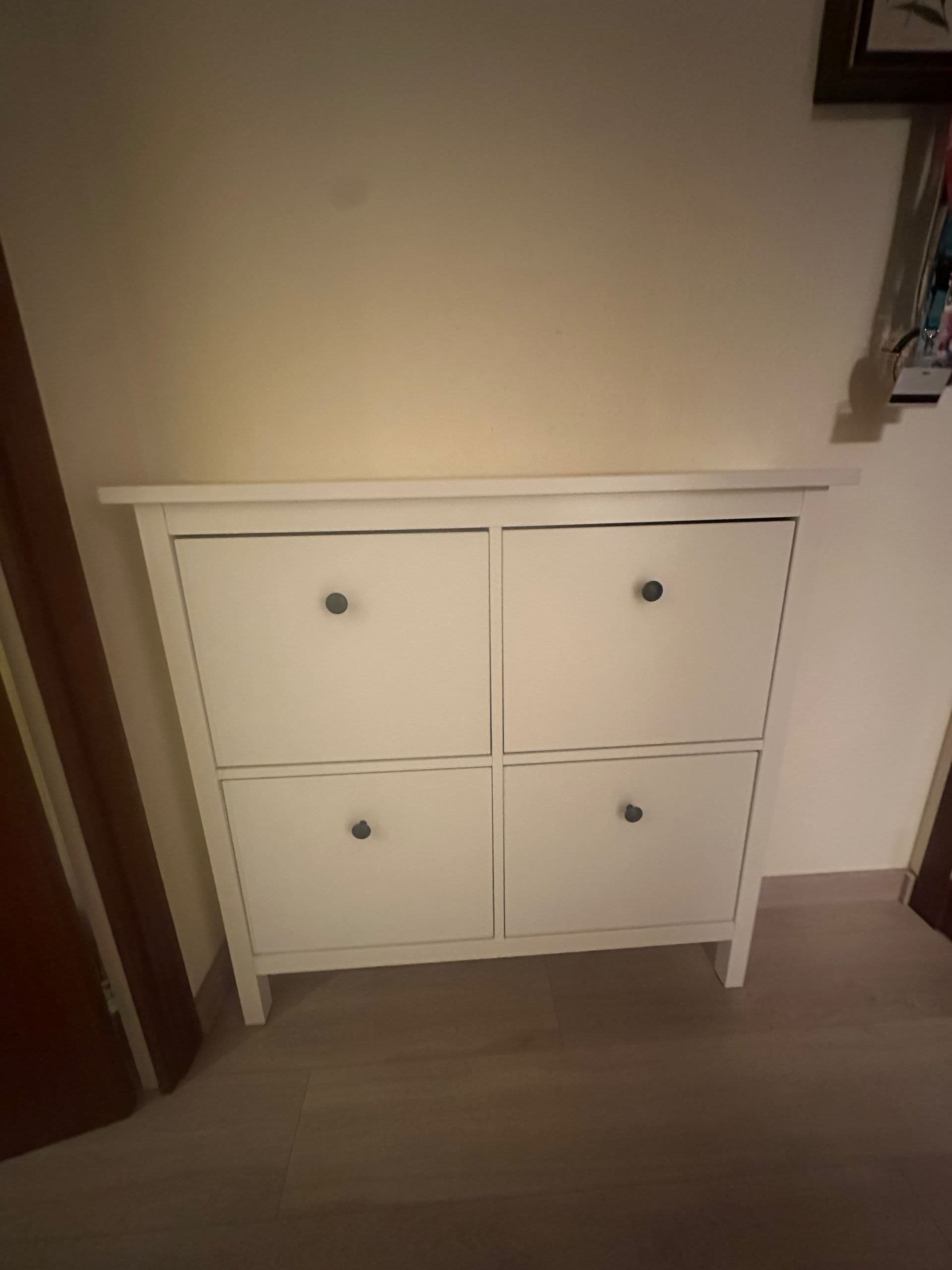 HEMNES sabater amb 4 compartiments, blanc, 107x22x101 cm