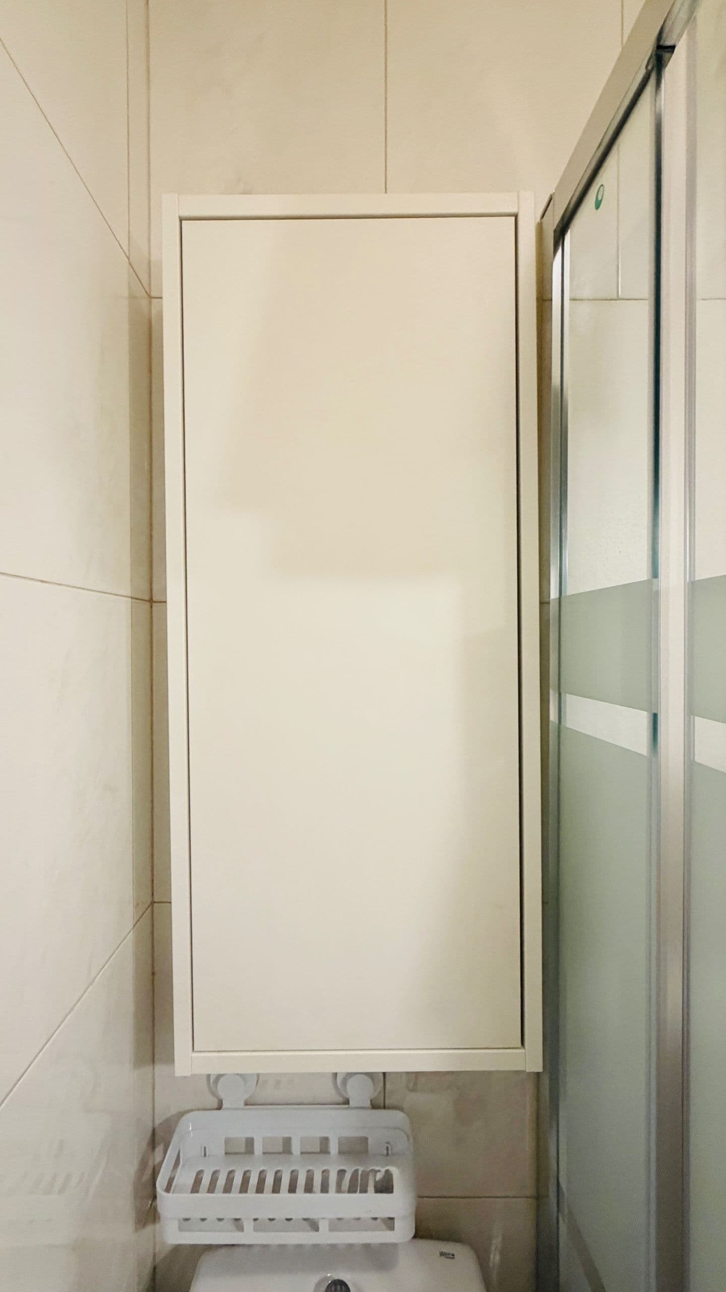 HAVBÄCK armario de parede con porta, branco, 40x15x95 cm