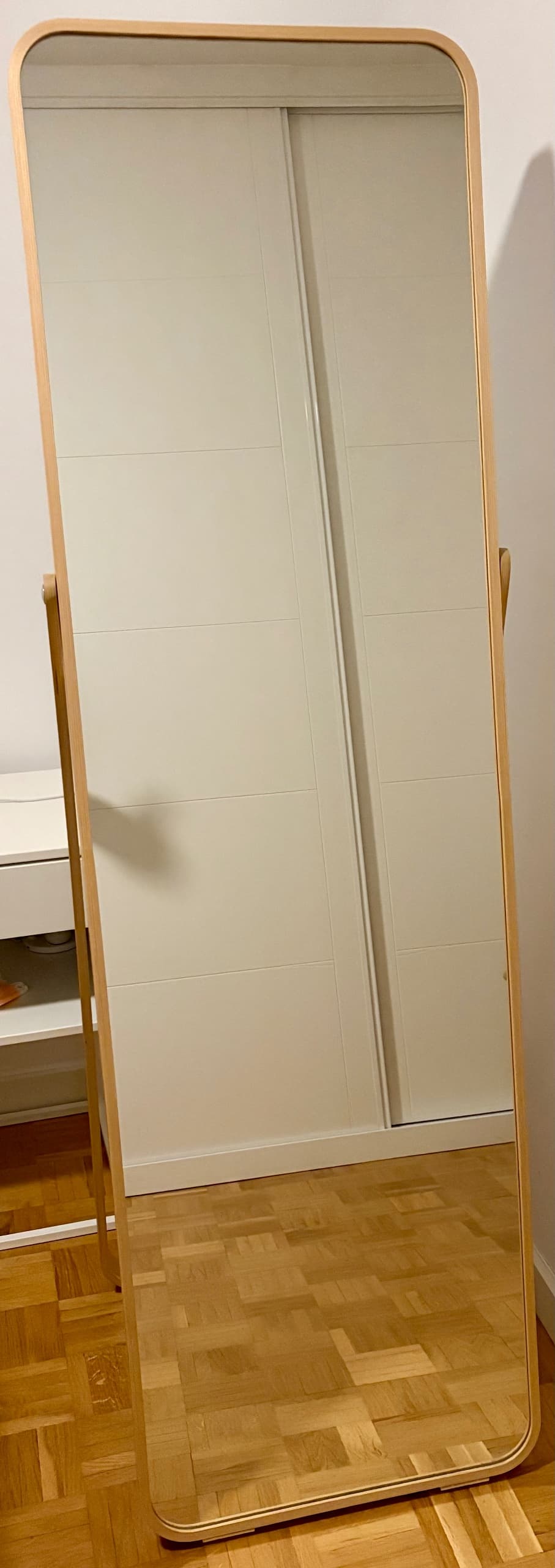IKORNNES mirall dempeus, freixe, 52x167 cm