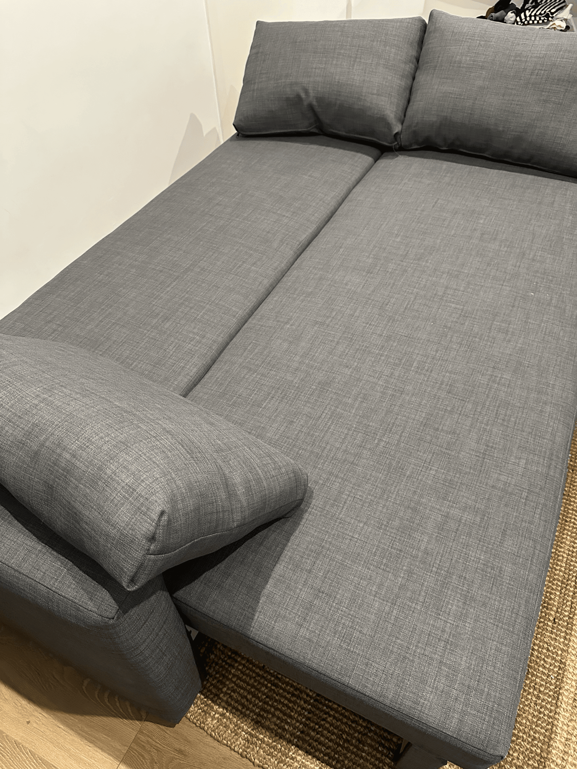 FRIHETEN sofà llit de 3 places, Skiftebo gris fosc