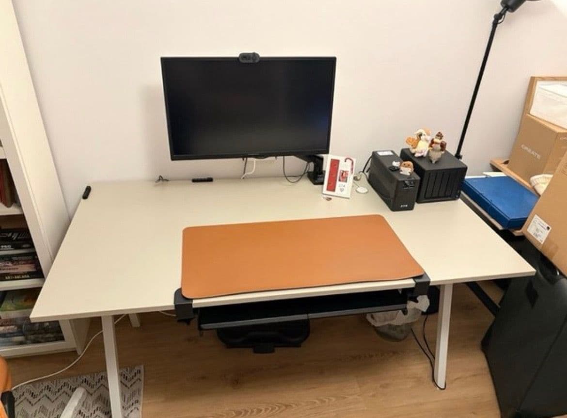 Escritorios y mesas de oficina TROTTEN