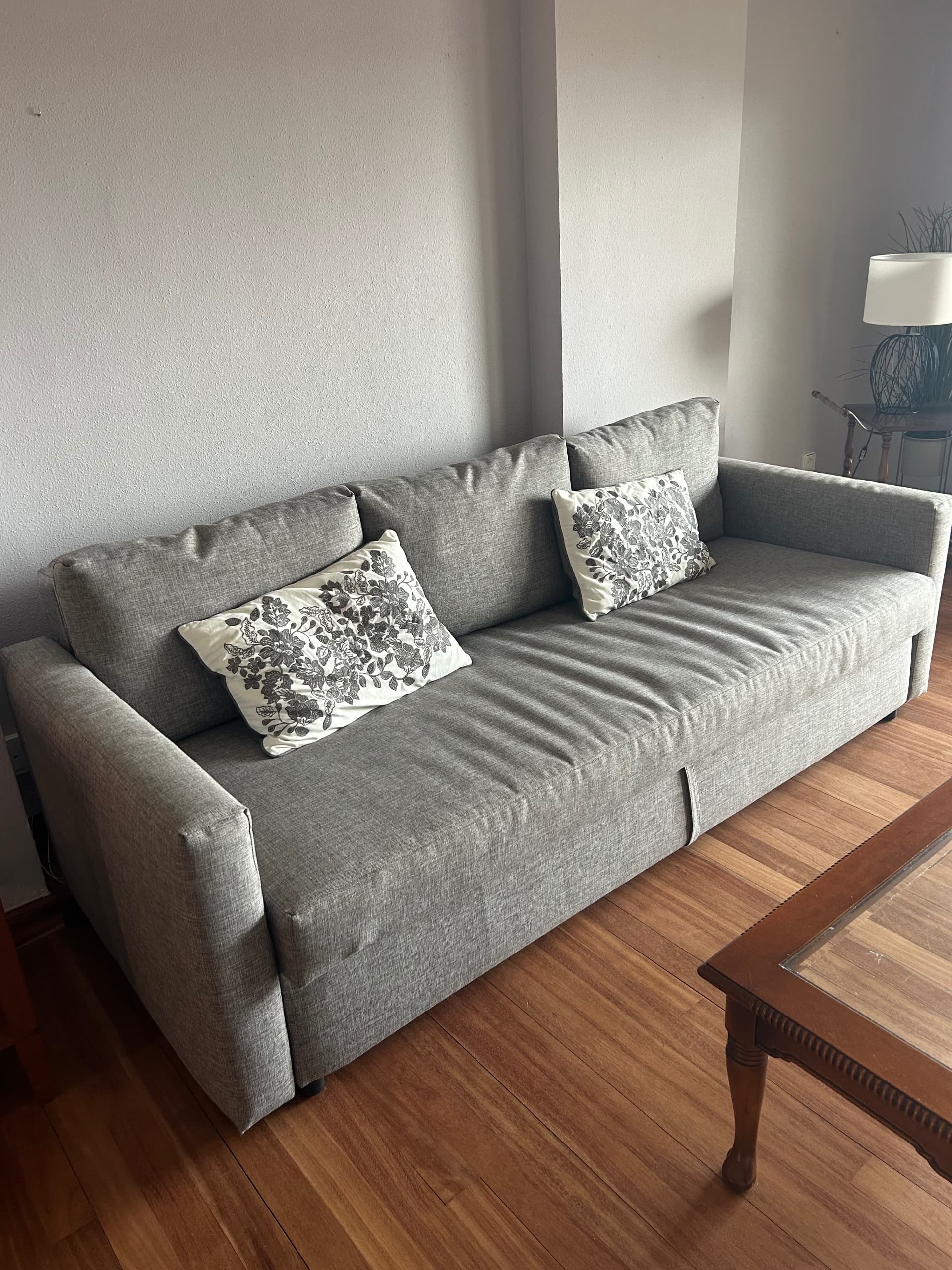 FRIHETEN sofá cama 3 plazas, Faringe gris claro