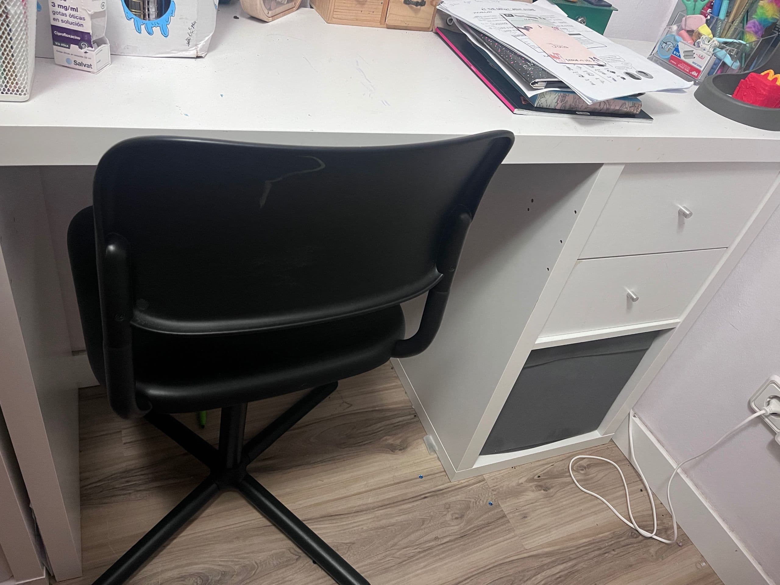 Escritorios y mesas de oficina TROTTEN