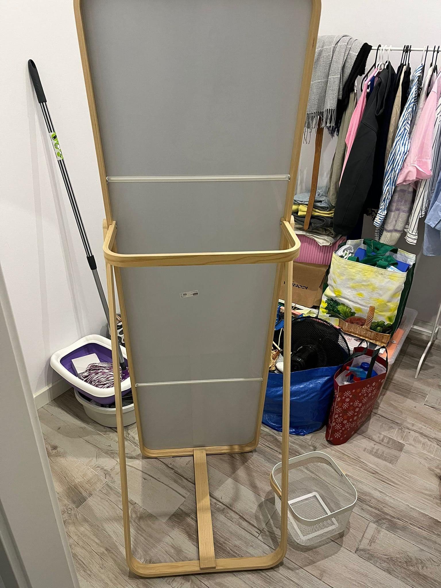 IKORNNES mirall dempeus, freixe, 52x167 cm