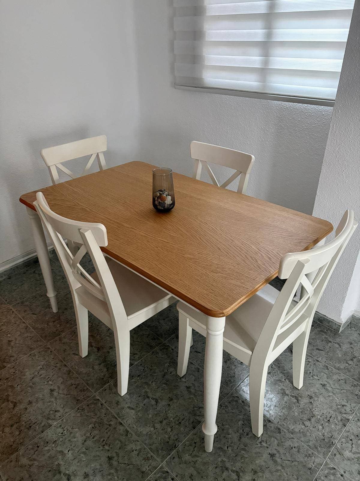 DANDERYD taula de menjador, fullola de roure/blanc, 130x80 cm