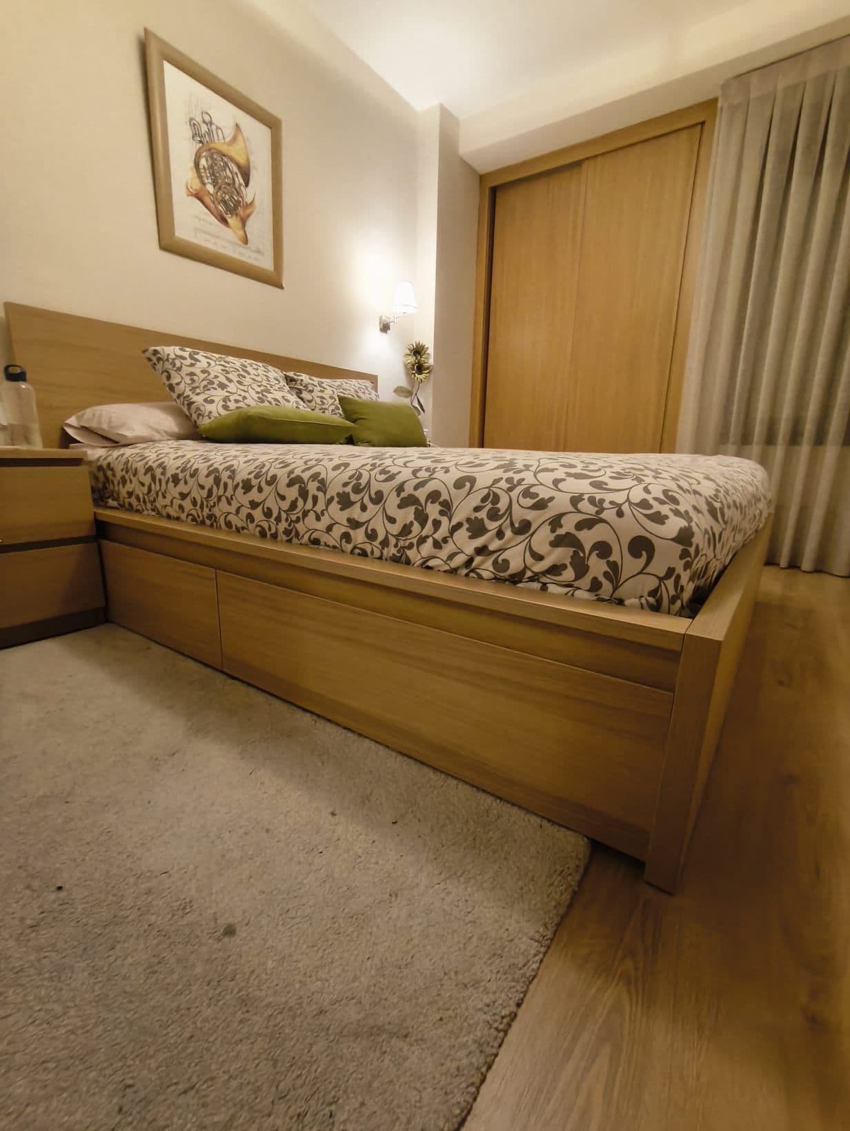 Bases de cama y camas continentales