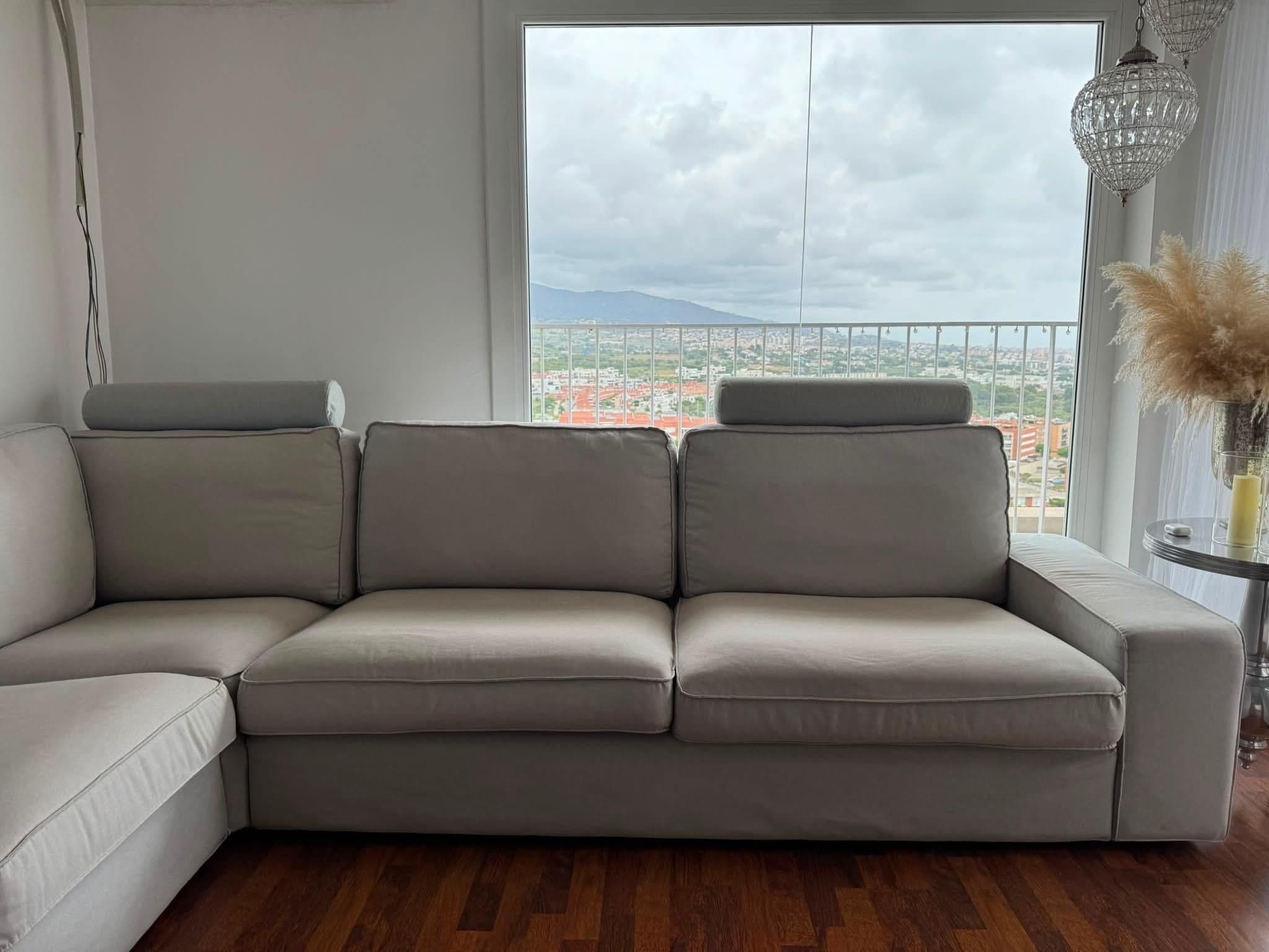 KIVIK izkinako 4 eserlekuko sofa, Tibbleby beis/gris