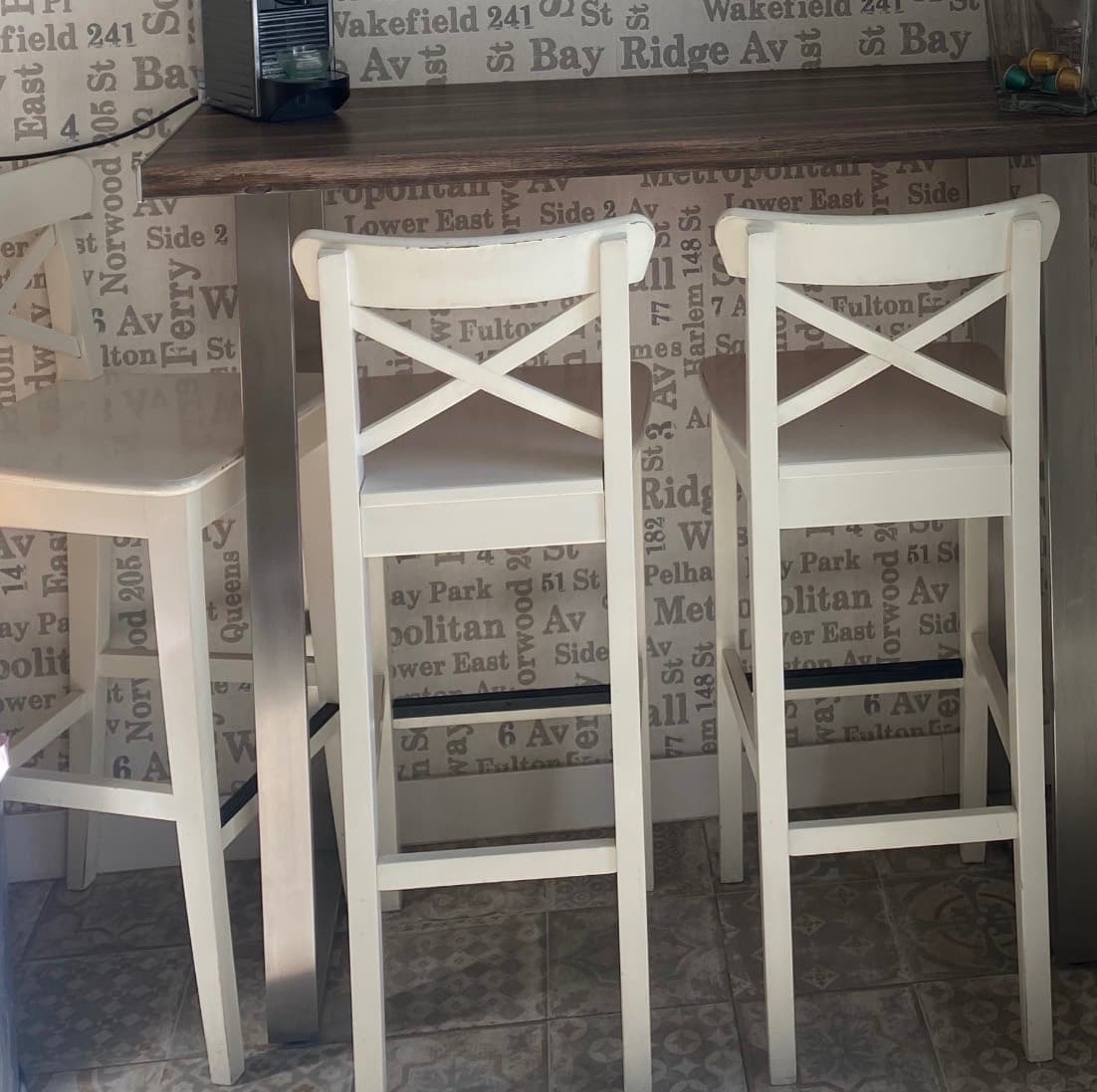 3 TABURETES tallo alto, altura de mesado/branco, 63 cm