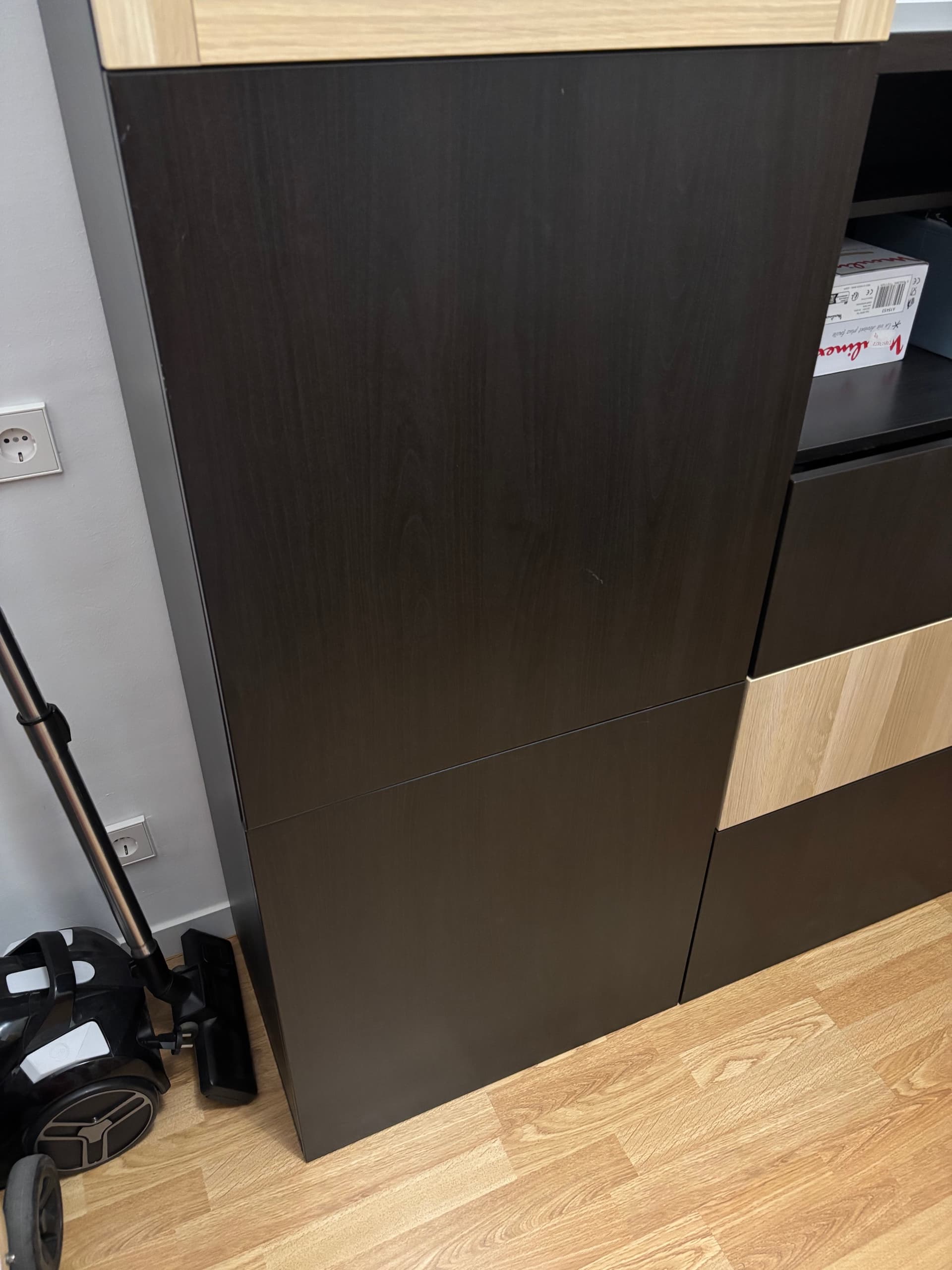 MUEBLE BESTA BICOLOR Beira-arasa, beltza-marroia/Selsviken distira handia/beiragardenbeltza, 120x42x193 cm