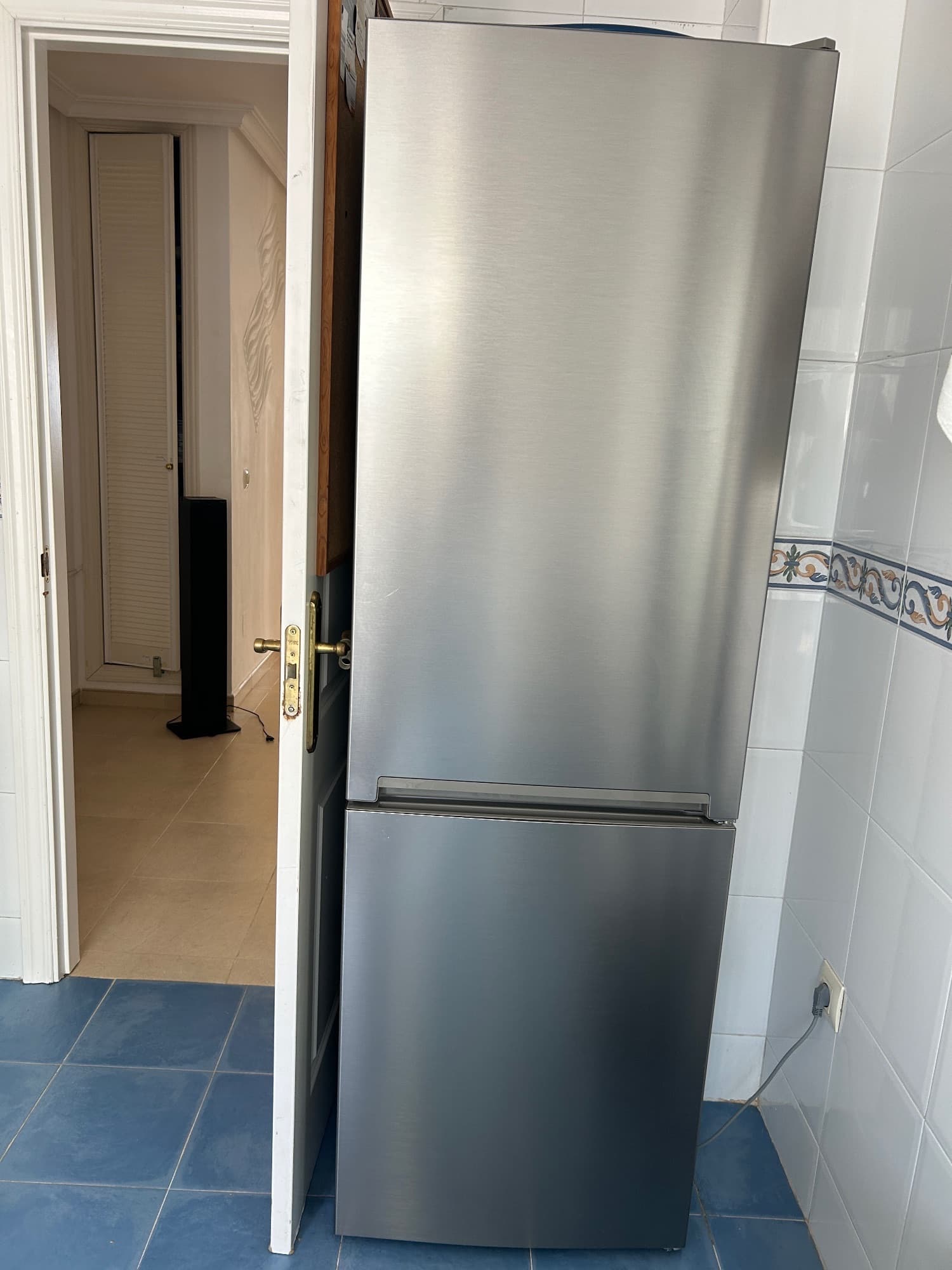 VINDÅS hozkailua/izozkailua, IKEA 300 banakakoa/altzairu herdoilgaitzaren kolorea, 223/120 l