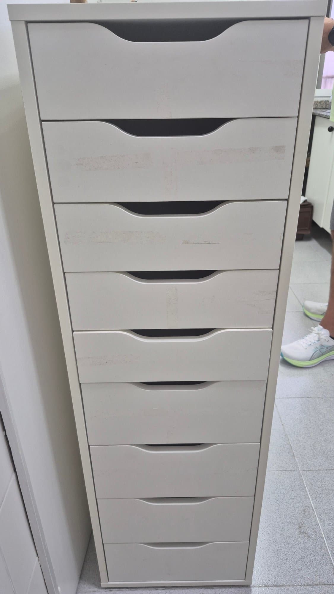 ALEX 9 tiraderadun komoda, zuria, 36x116 cm