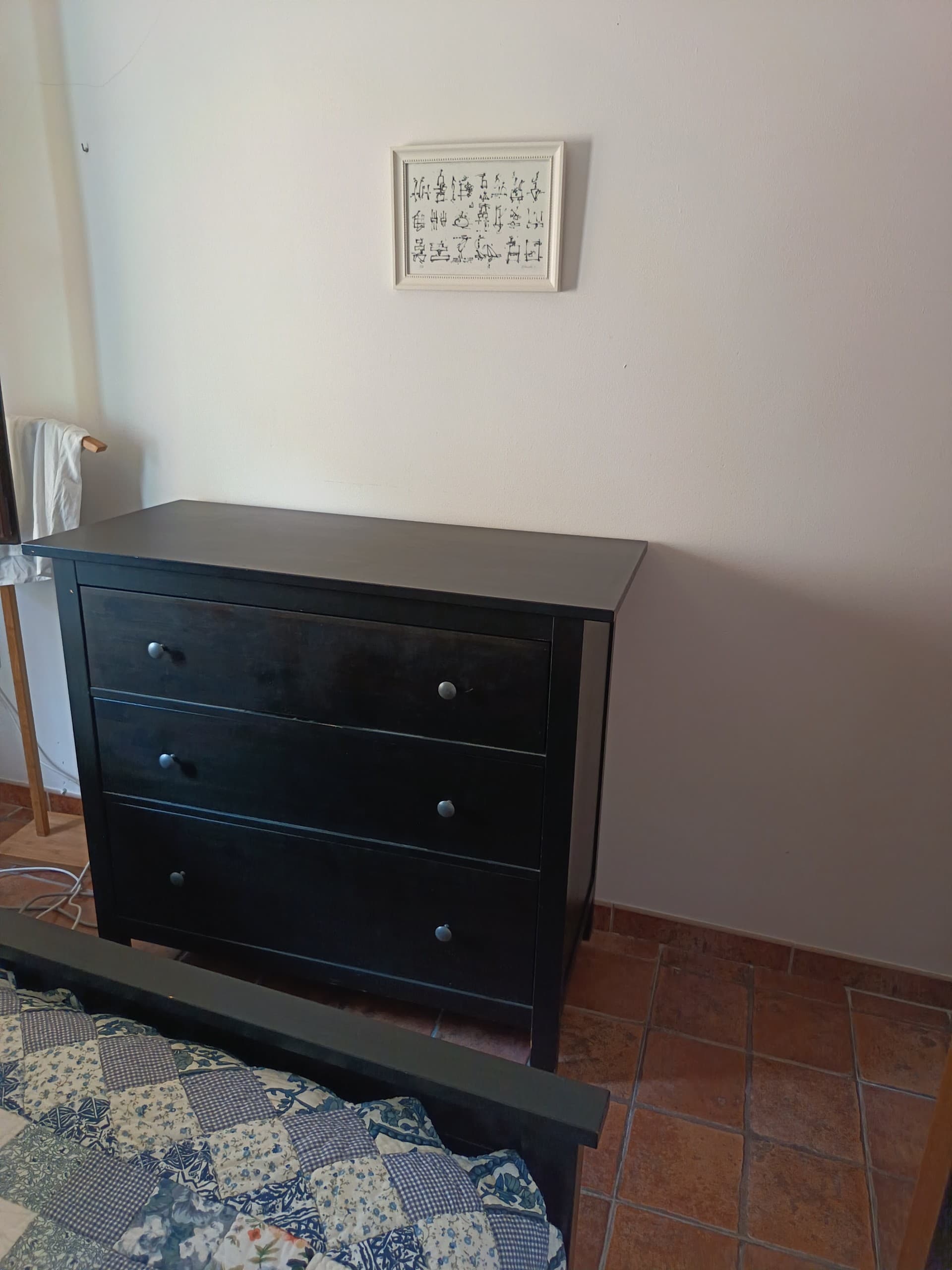 HEMNES CALAIXERA cómoda de 3 cajones, negro-marrón