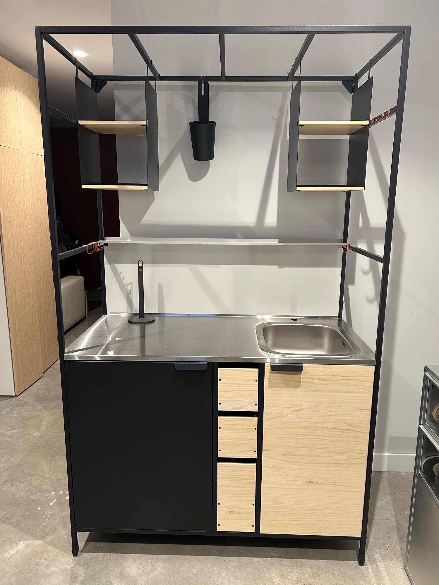 ÄSPINGE cuina oberta, negre/freixe, 120x60x202 cm