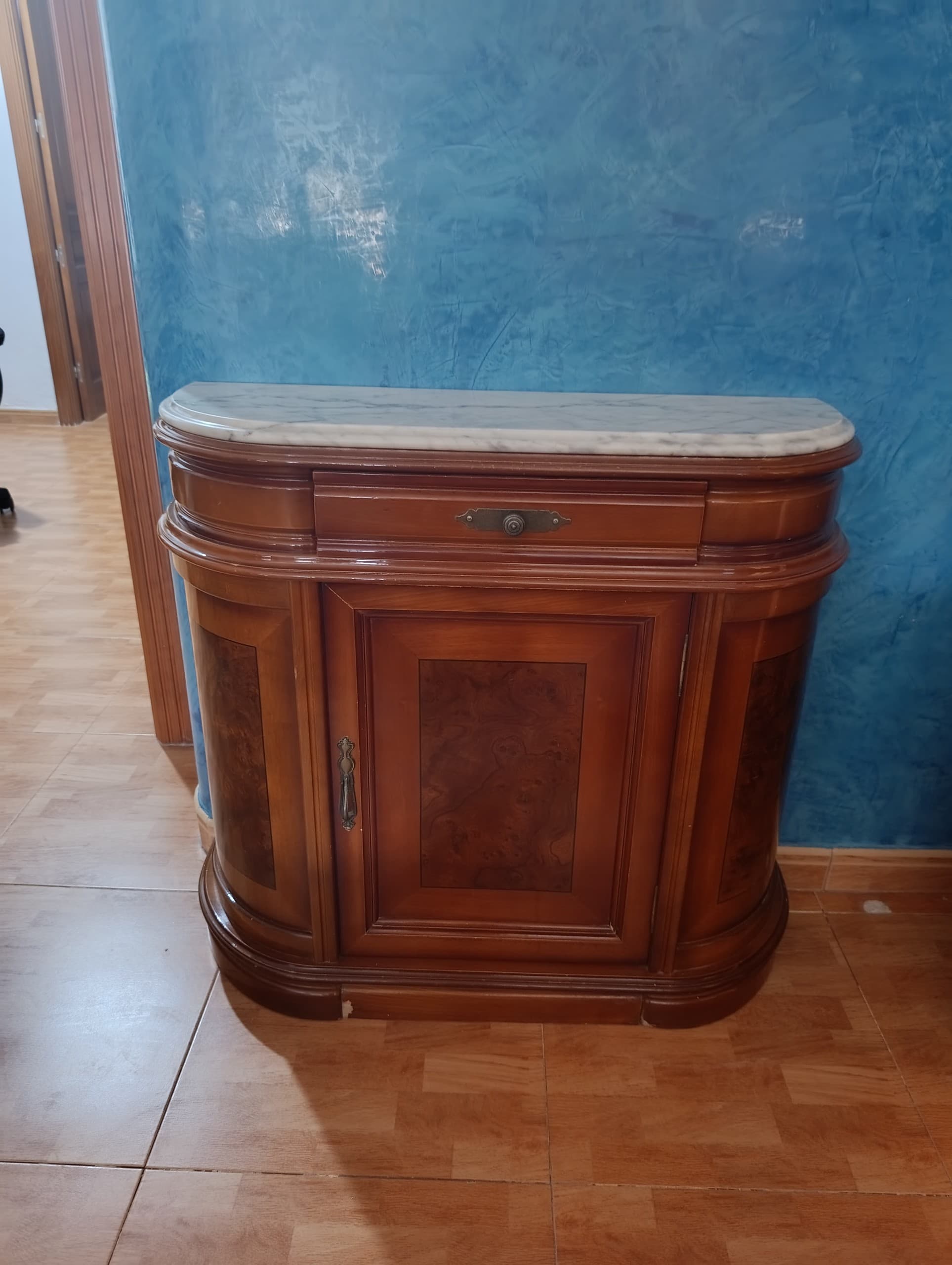 RECIBIDOR DE MADERA