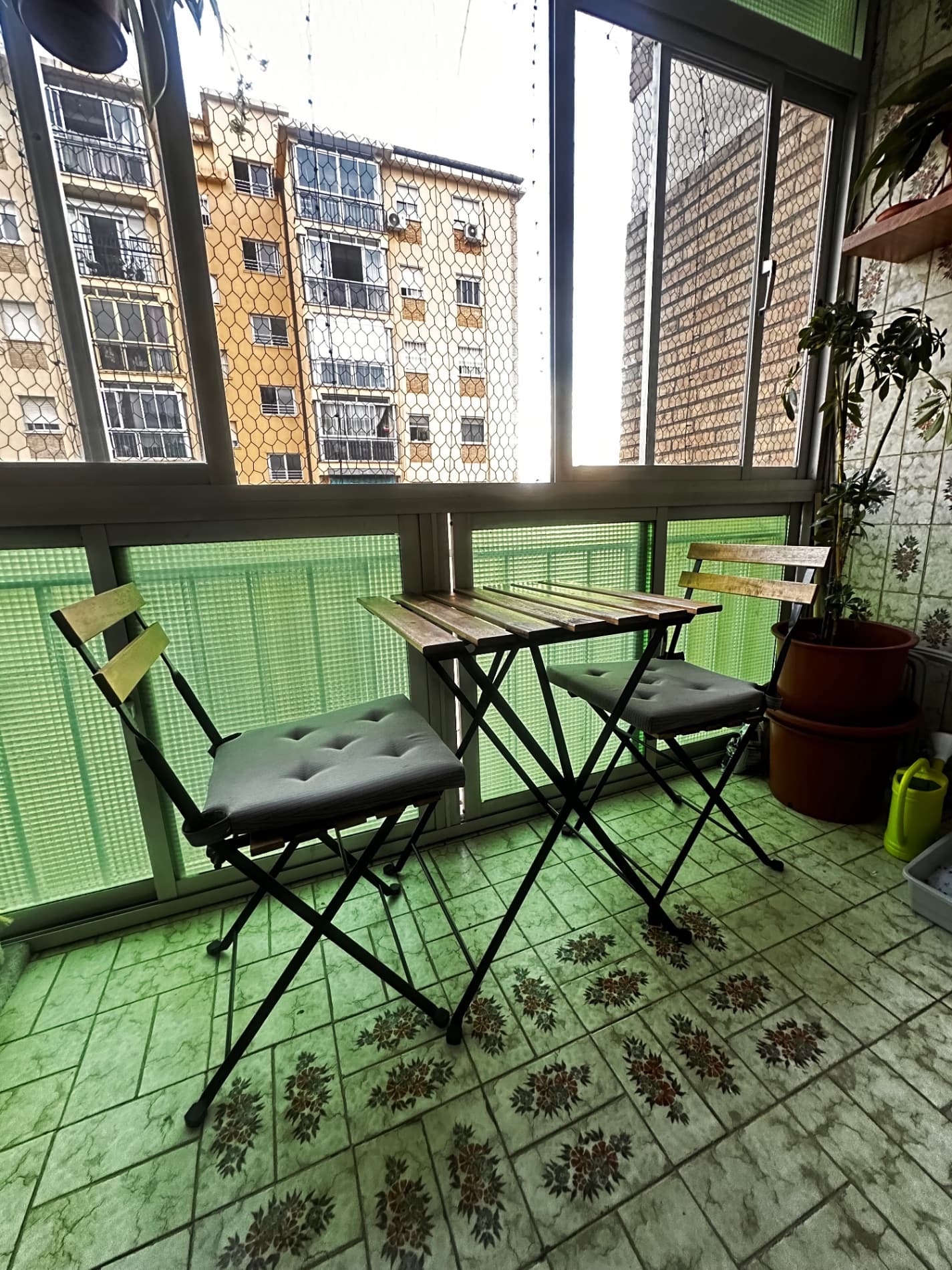 TÄRNÖ mesa+2cad ext, negro/tintura marrón claro