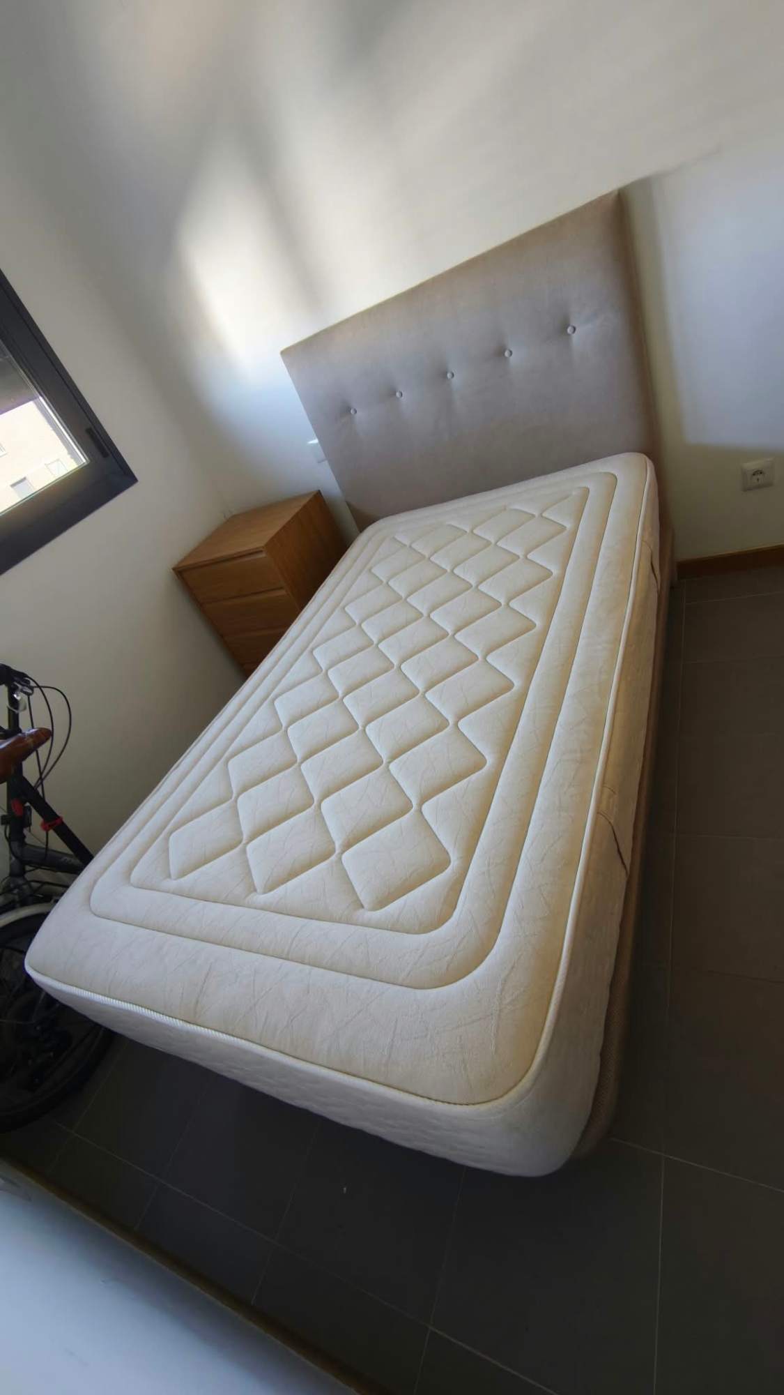 CAMA DE 190X110X25.