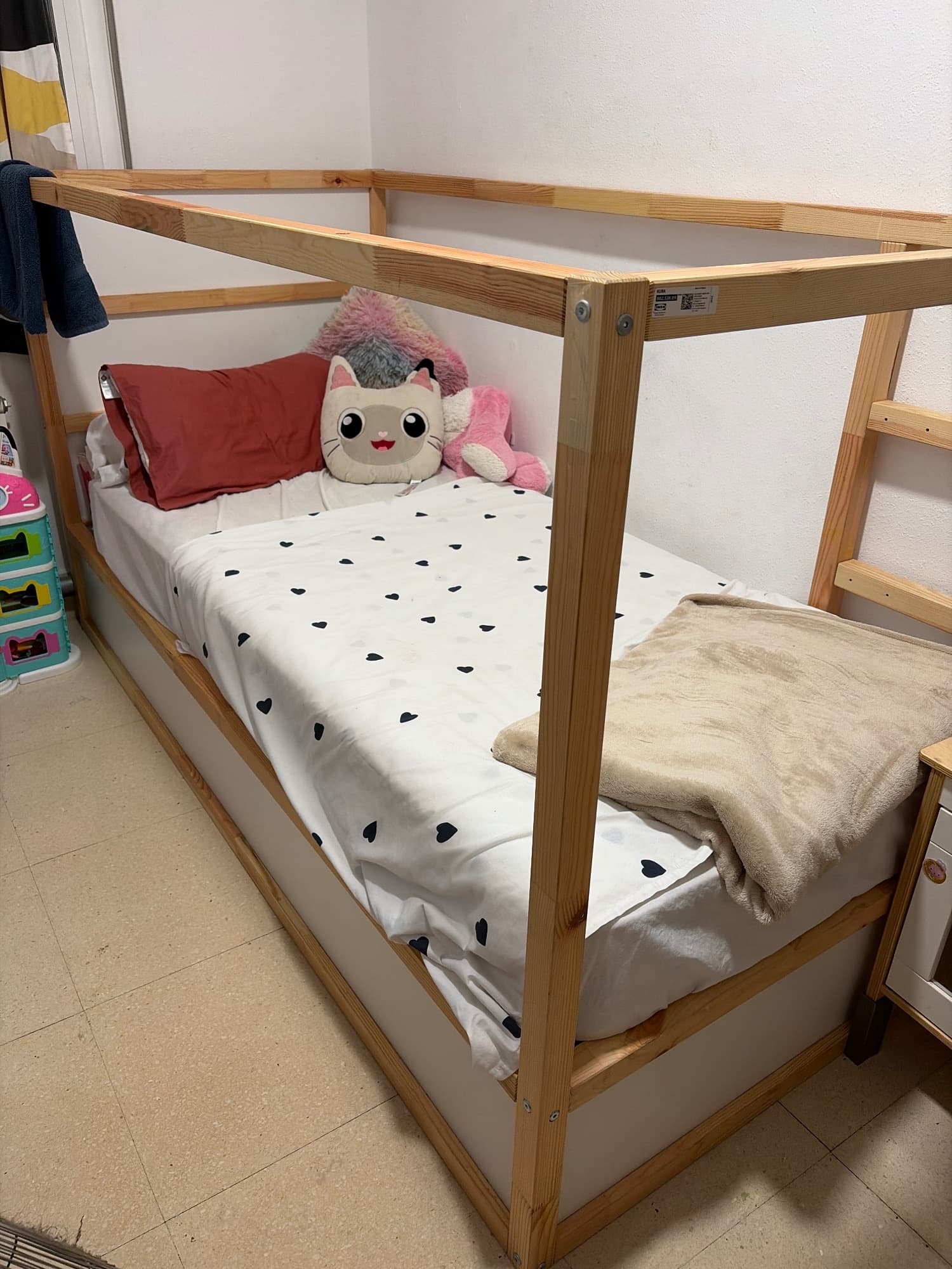 KURA reversible bed, white/pine, 90x200 cm