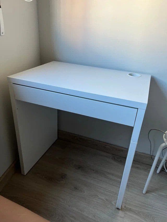 MICKE/ÖRFJÄLL desk and chair, white/light green