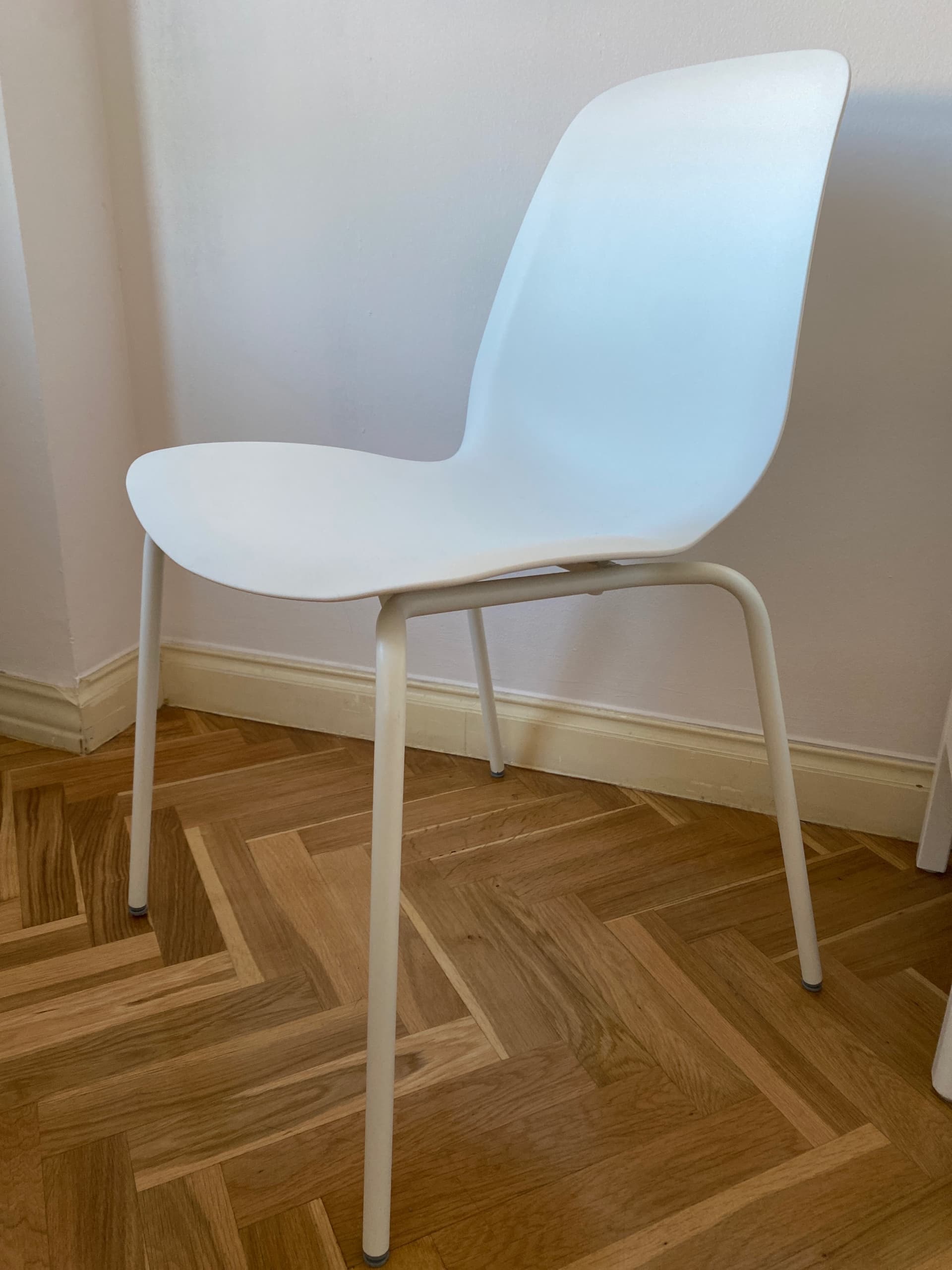 SKÅLSTA cadira, plàstic beix/metall tubular/gris clar beix