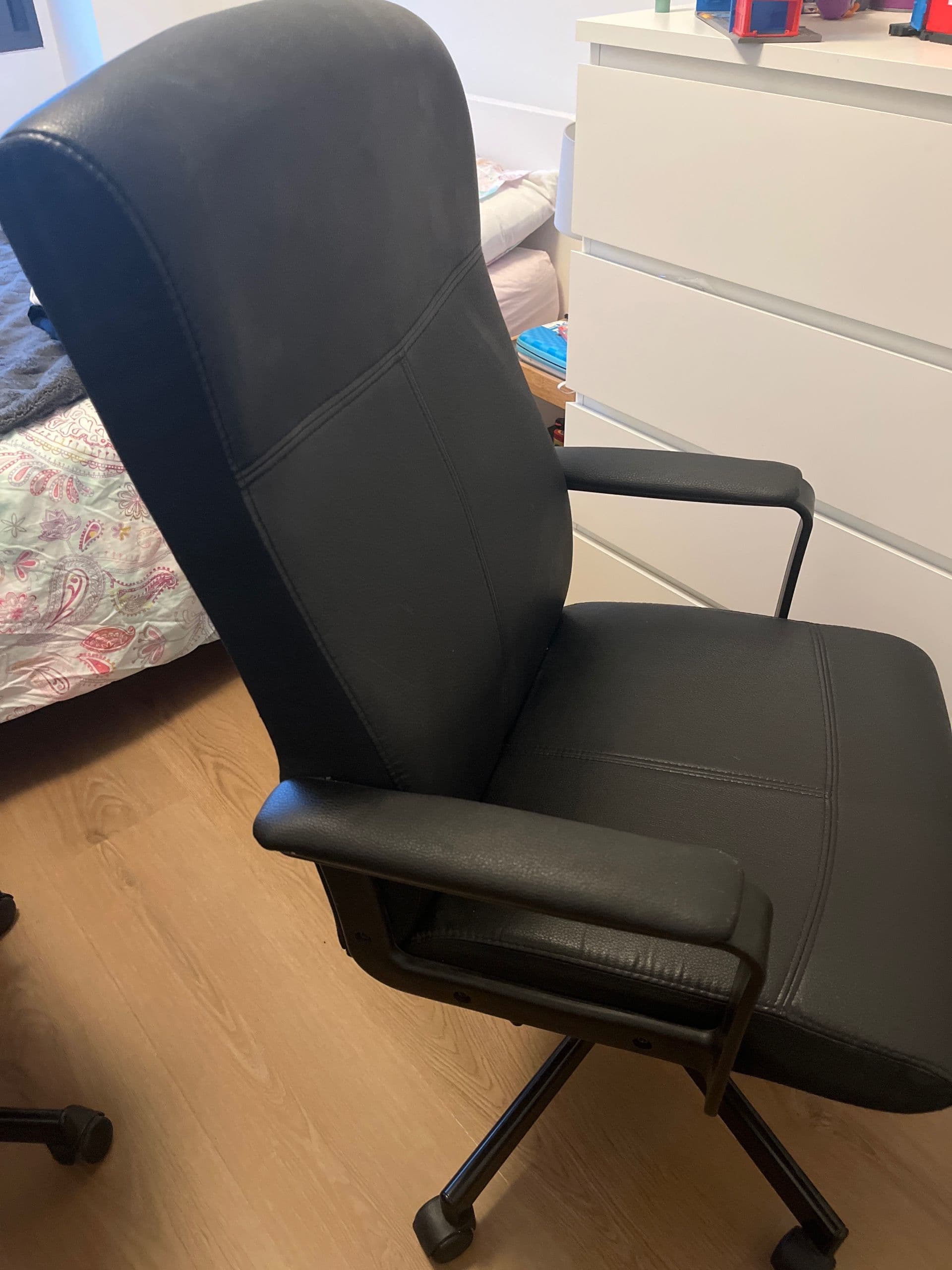 MILLBERGET silla giratoria, Murum negro