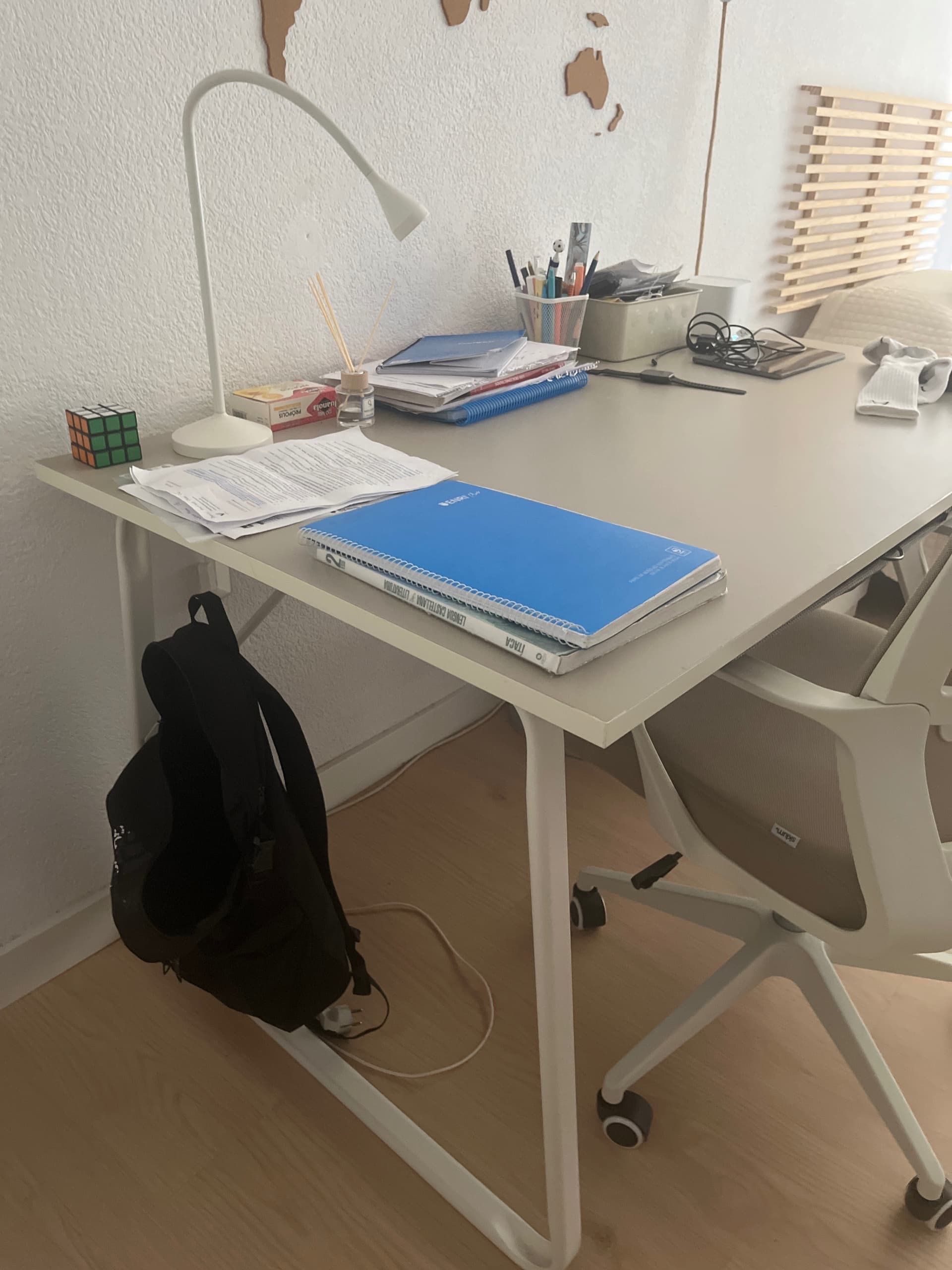 HUVUDSPELARE escriptori gaming, beix, 140x80 cm
