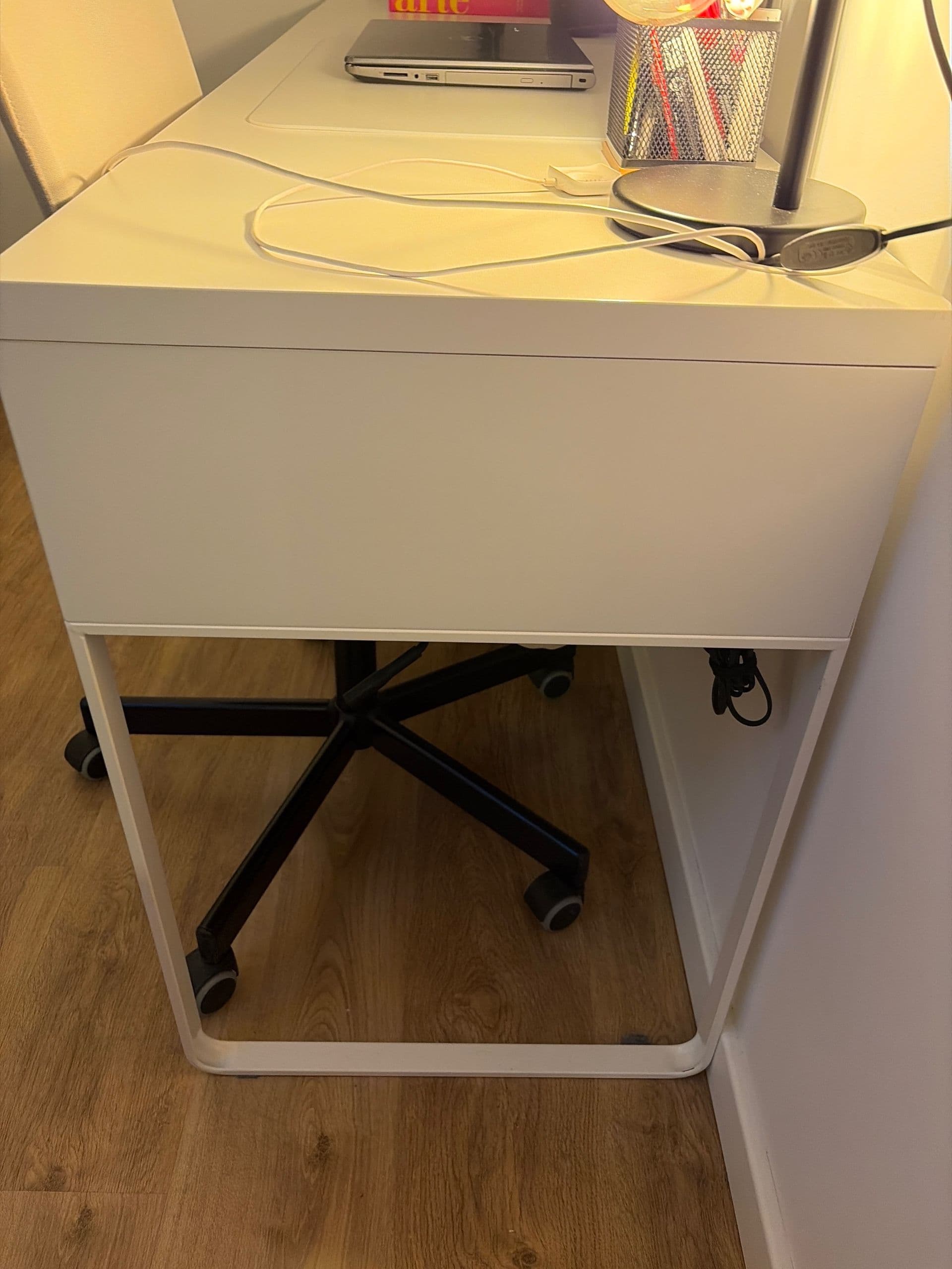 MICKE escritorio, blanco, 142x50 cm