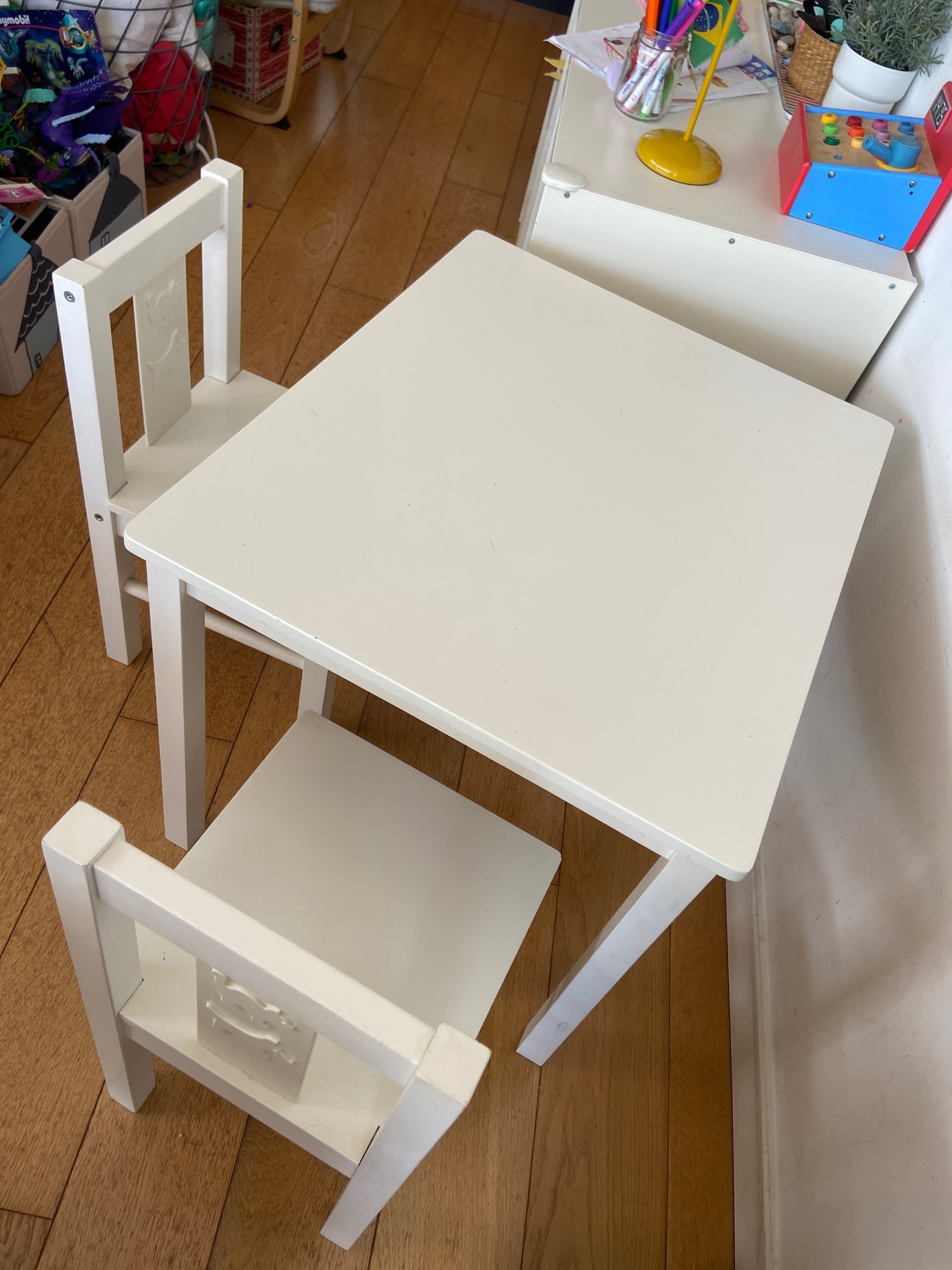 KRITTER mesa para niños, blanco, 59x50 cm