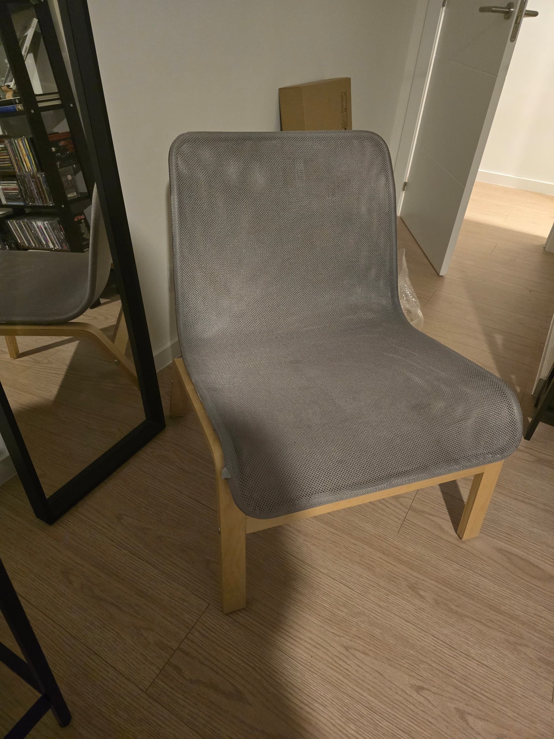 NOLMYRA cadeira de brazos, gris claro exterior