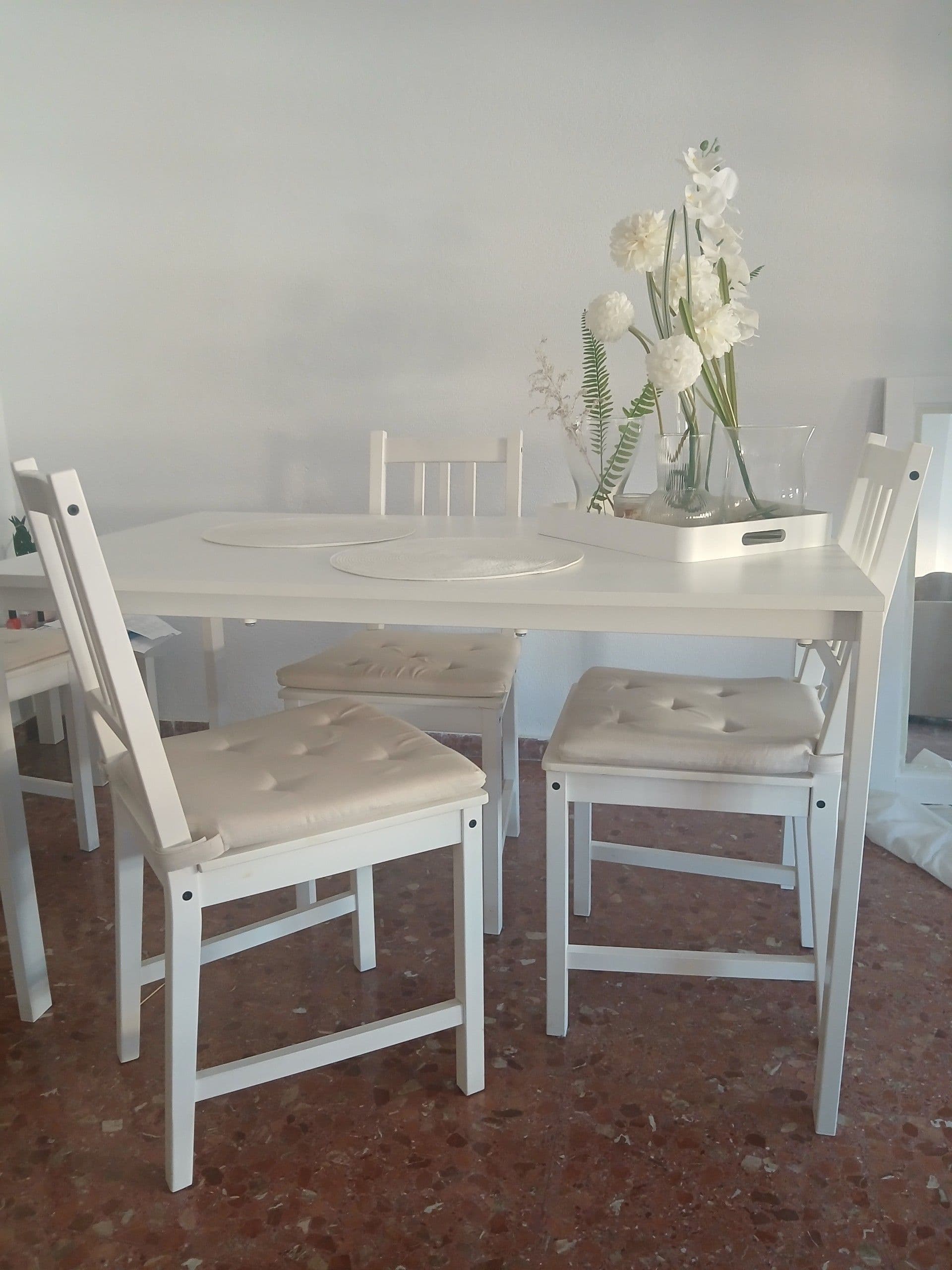 HAUGA / HAUGA taula i 4 cadires, blanc/blanc, 118x74 cm