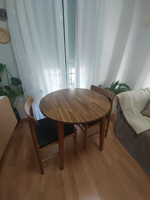 MESA Y SILLAS ACACIA
