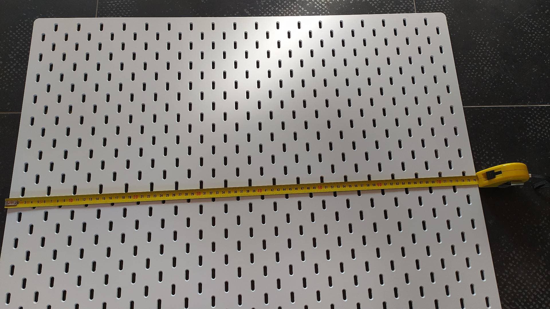 SKÅDIS tablero perforado comb, blanco, 76x56 cm
