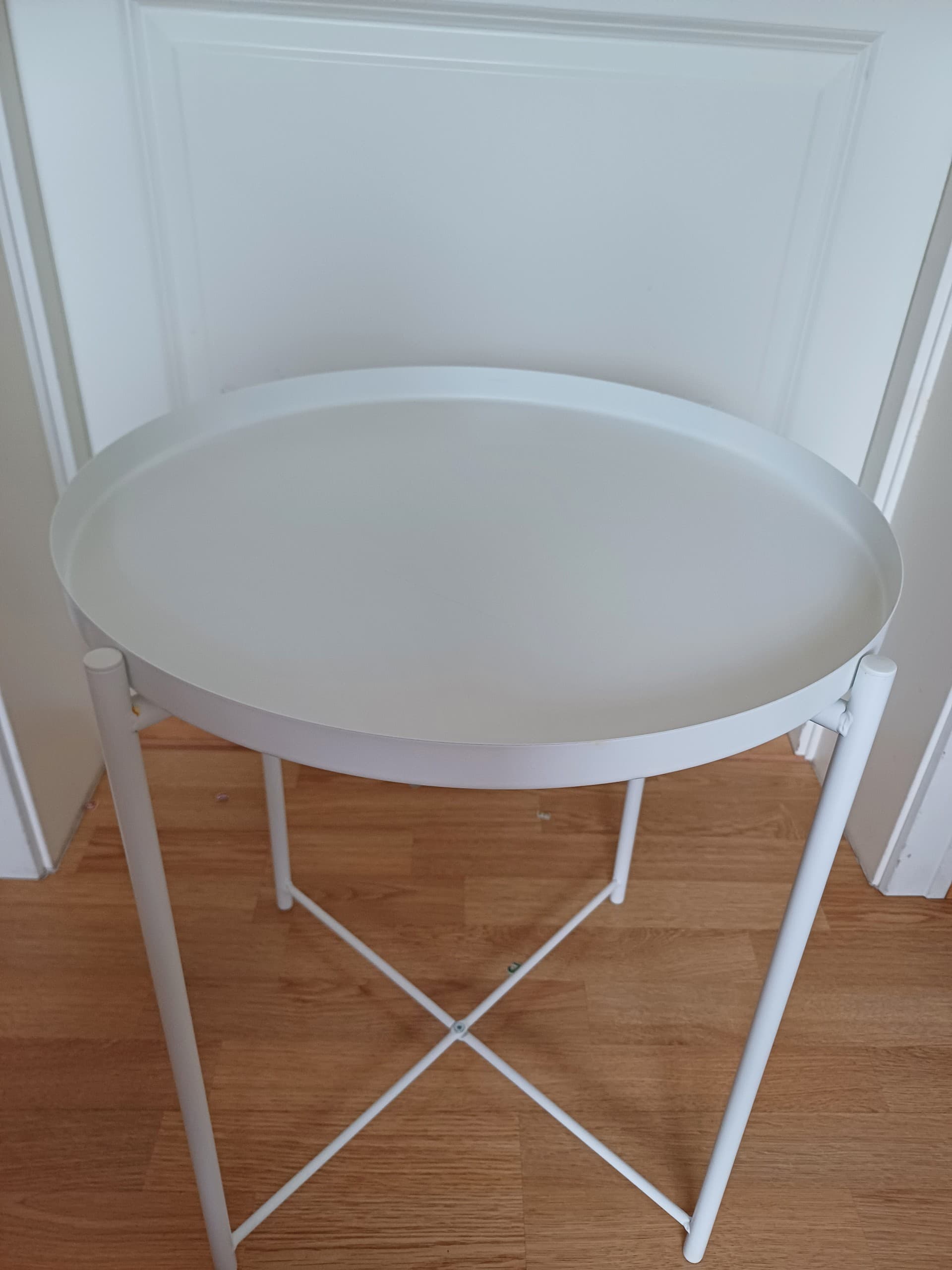 TORSJÖ side table, gold effect/glass, 45 cm