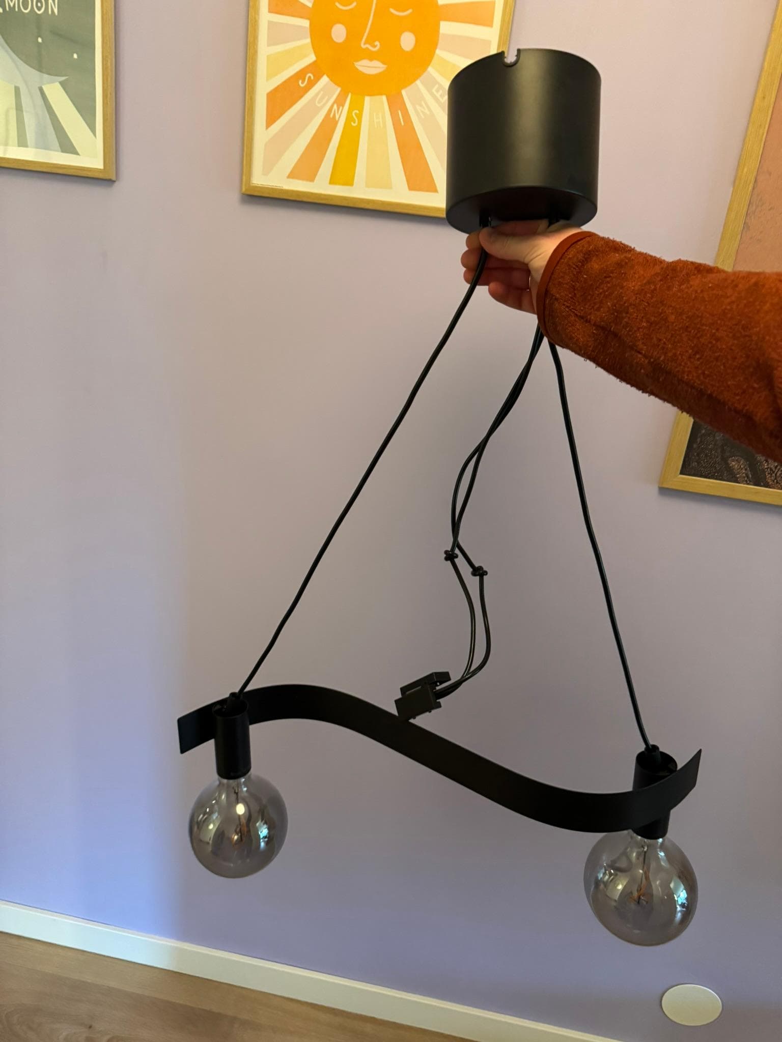 ACKJA / MOLNART pendant lamp with light bulb, wave shaped black/globe grey clear glass