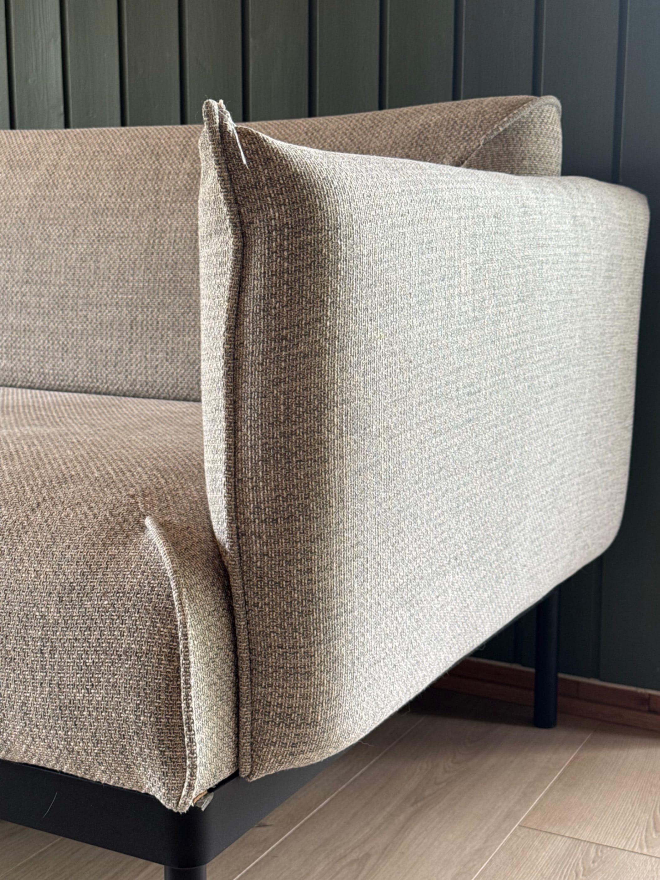 ÄPPLARYD 4-seat sofa with chaise longue, Lejde light grey