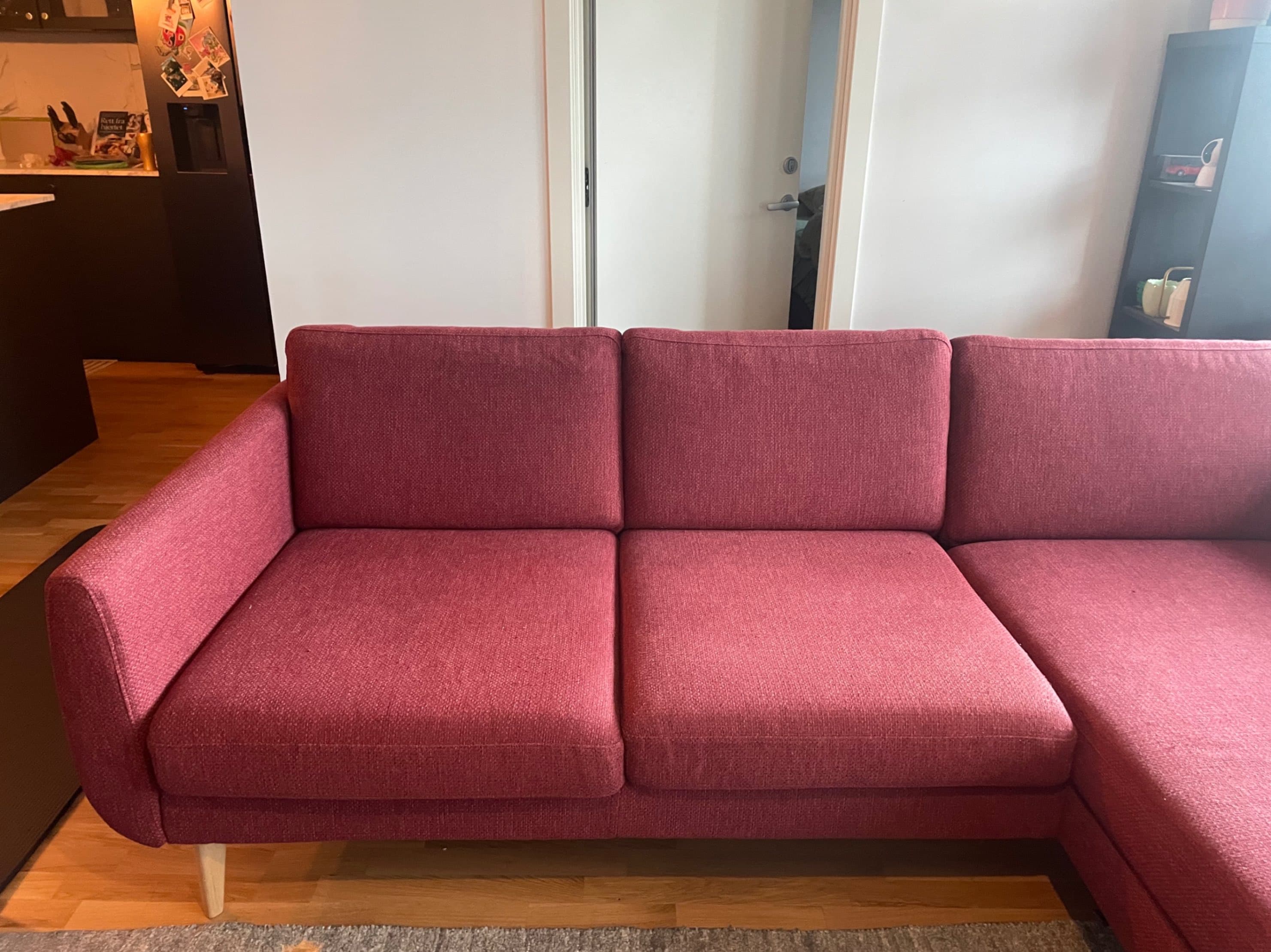 SMEDSTORP 4-seat sofa with chaise longue, Lejde red/brown/black