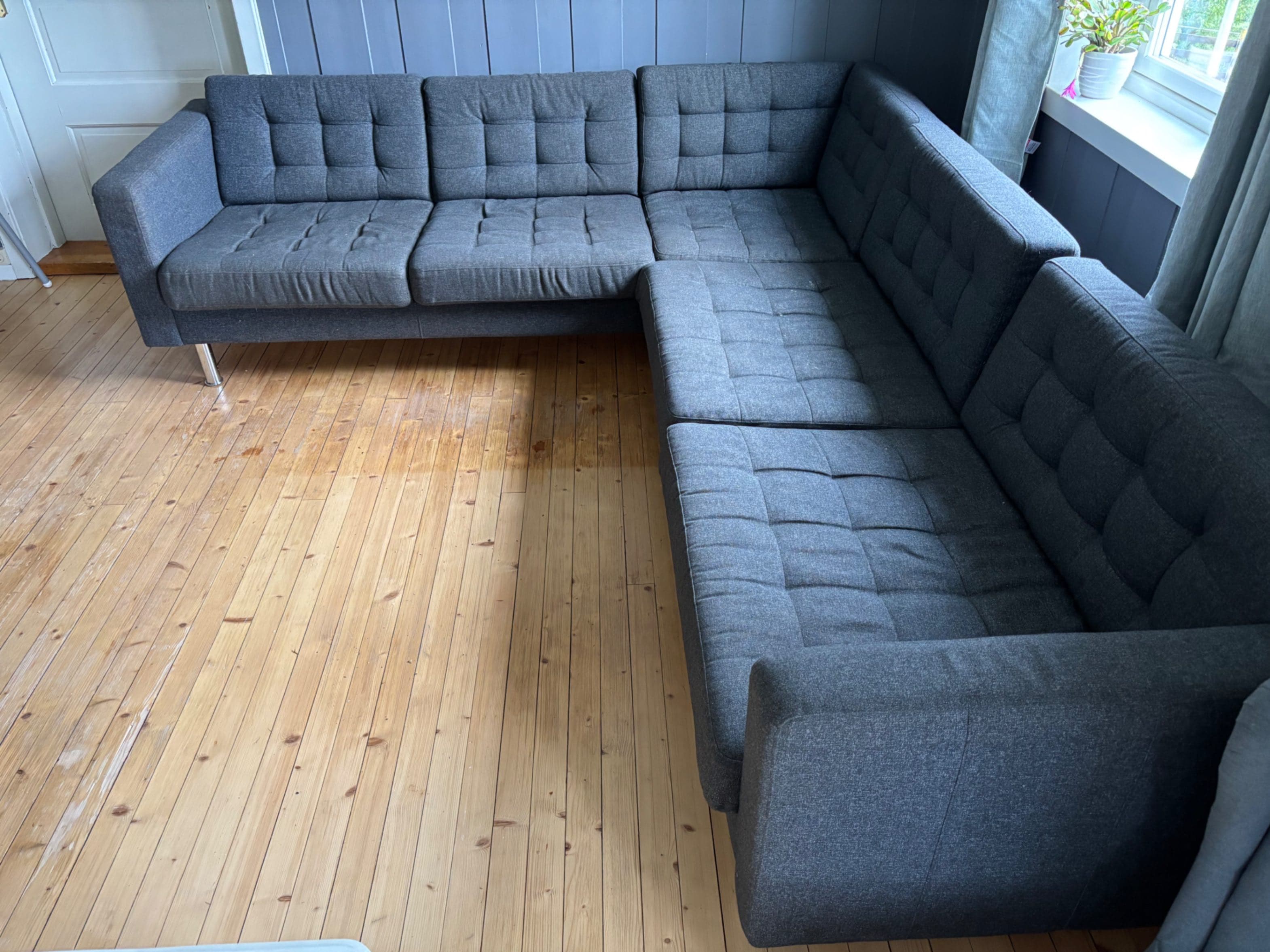 LANDSKRONA 4-seters sofa med sjeselong, Grann/Bomstad svart/tre/svart