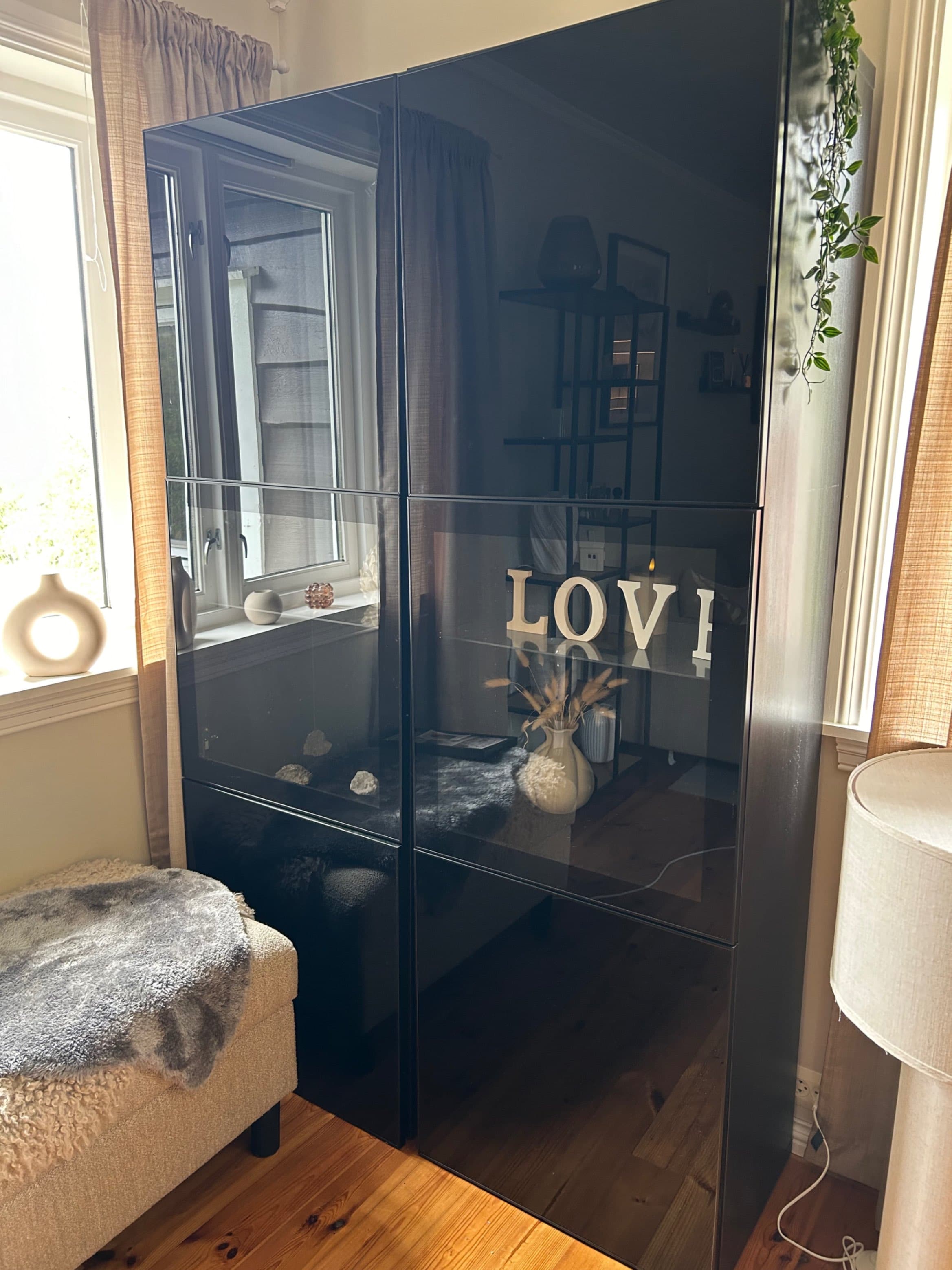 BESTÅ storage combination w glass doors, black-brown/Selsviken high-gloss/black smoked glass, 120x42x193 cm