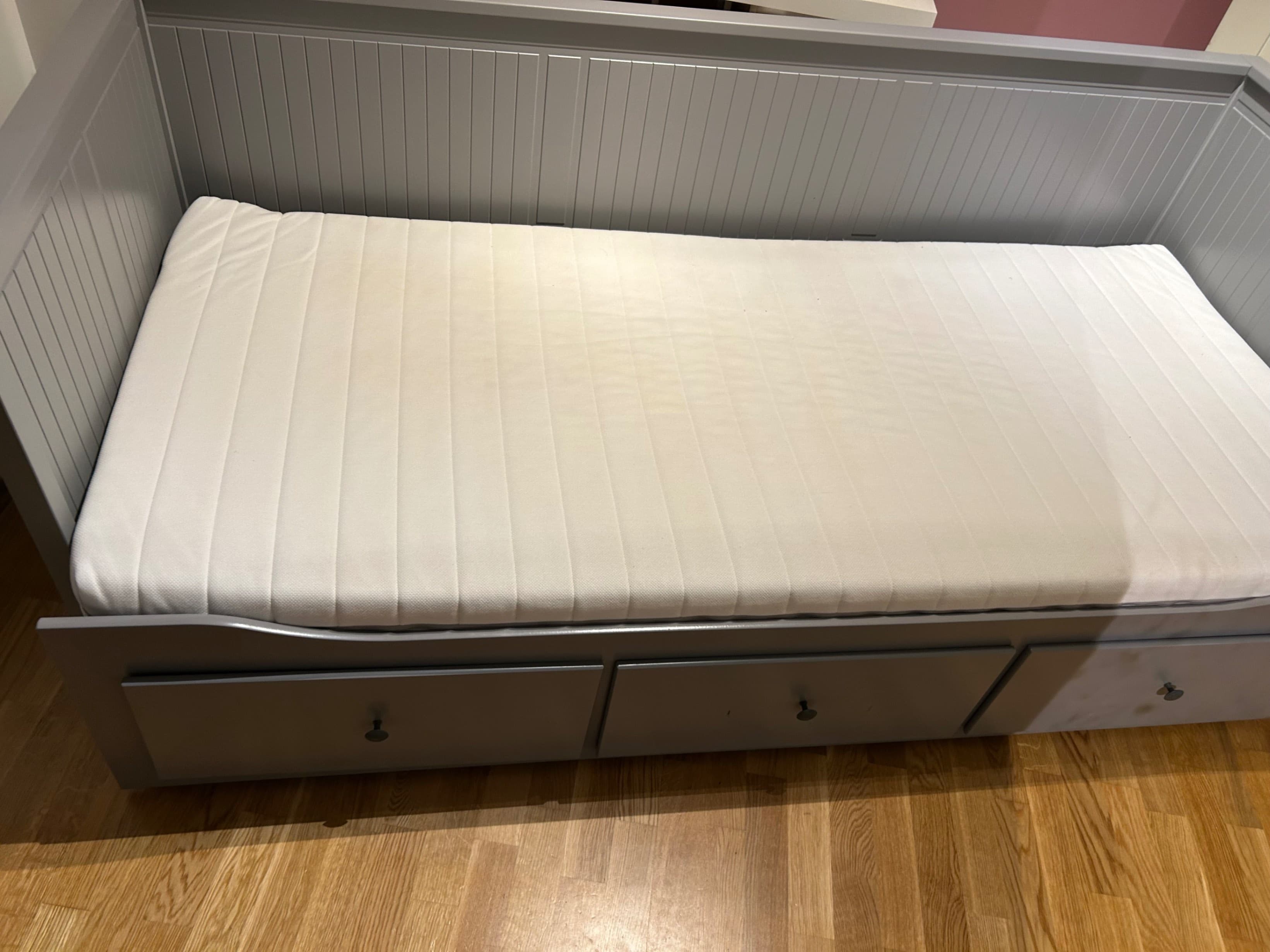 HEMNES Dagseng 3 skuffer, grå
