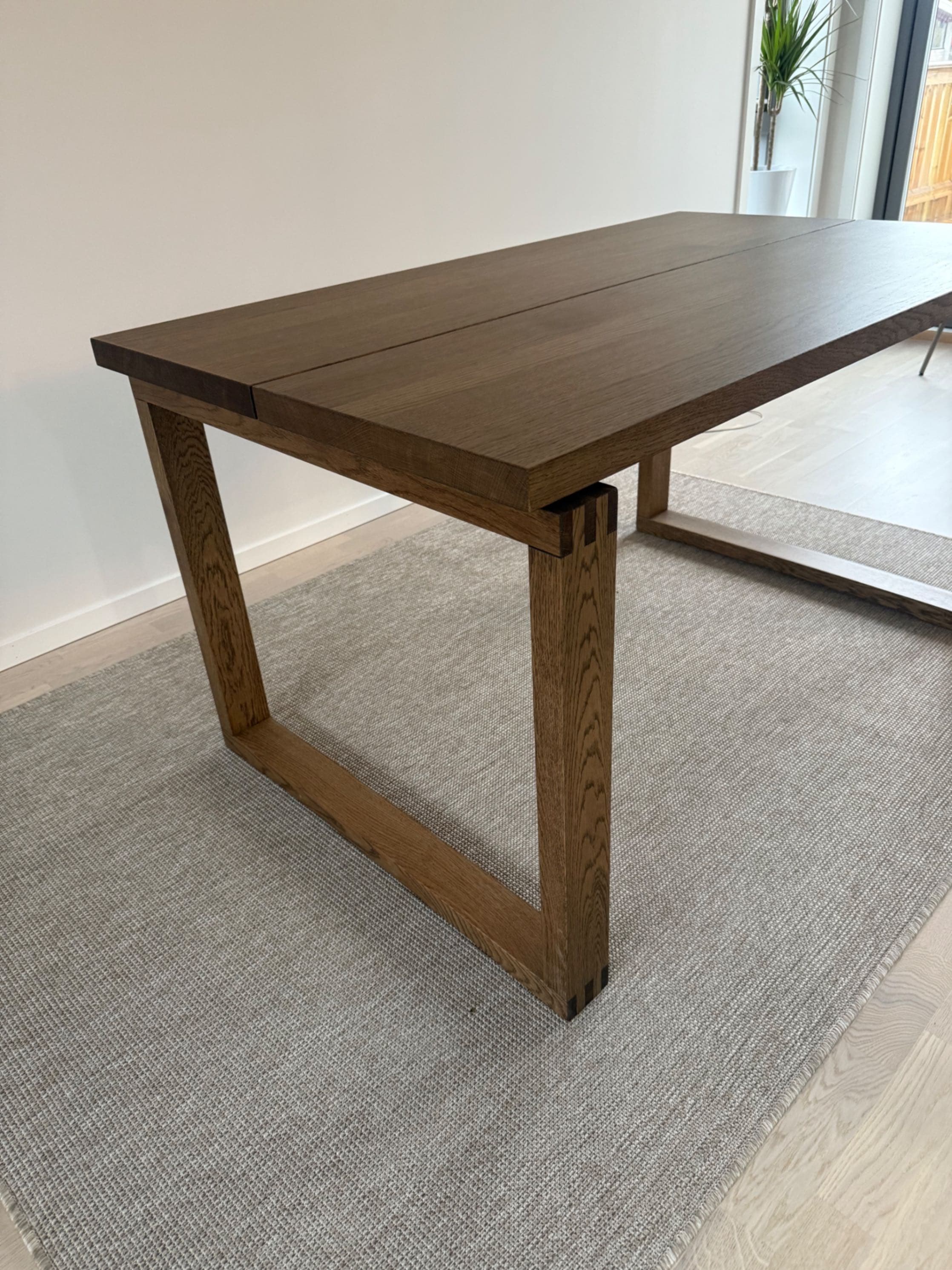MÖRBYLÅNGA table, oak veneer brown stained, 140x85 cm