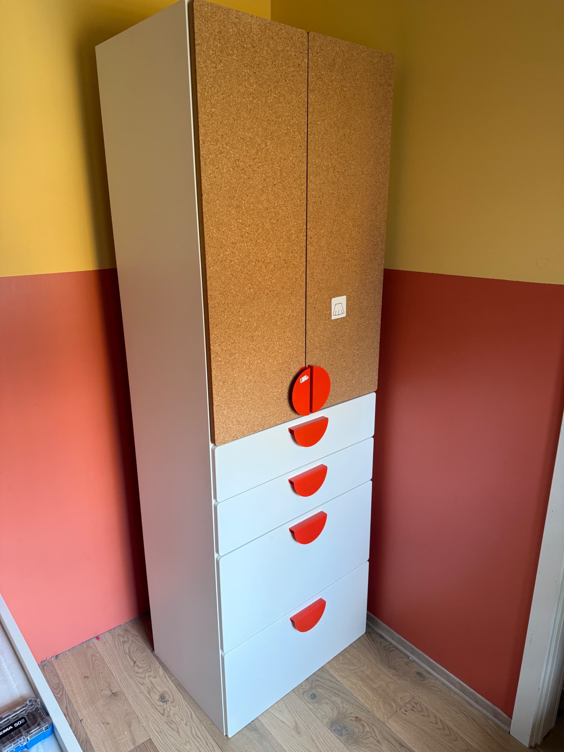 SMÅSTAD / PLATSA wardrobe, white white/with 4 drawers, 60x57x181 cm