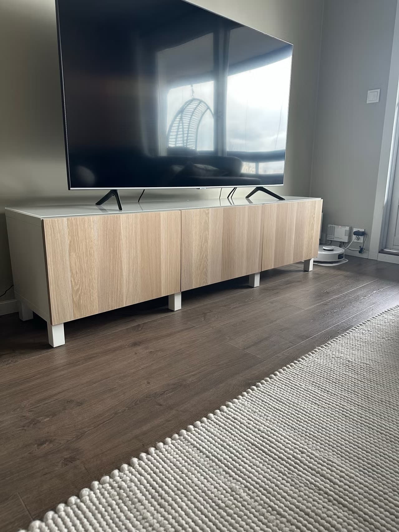 BESTÅ TV-benker