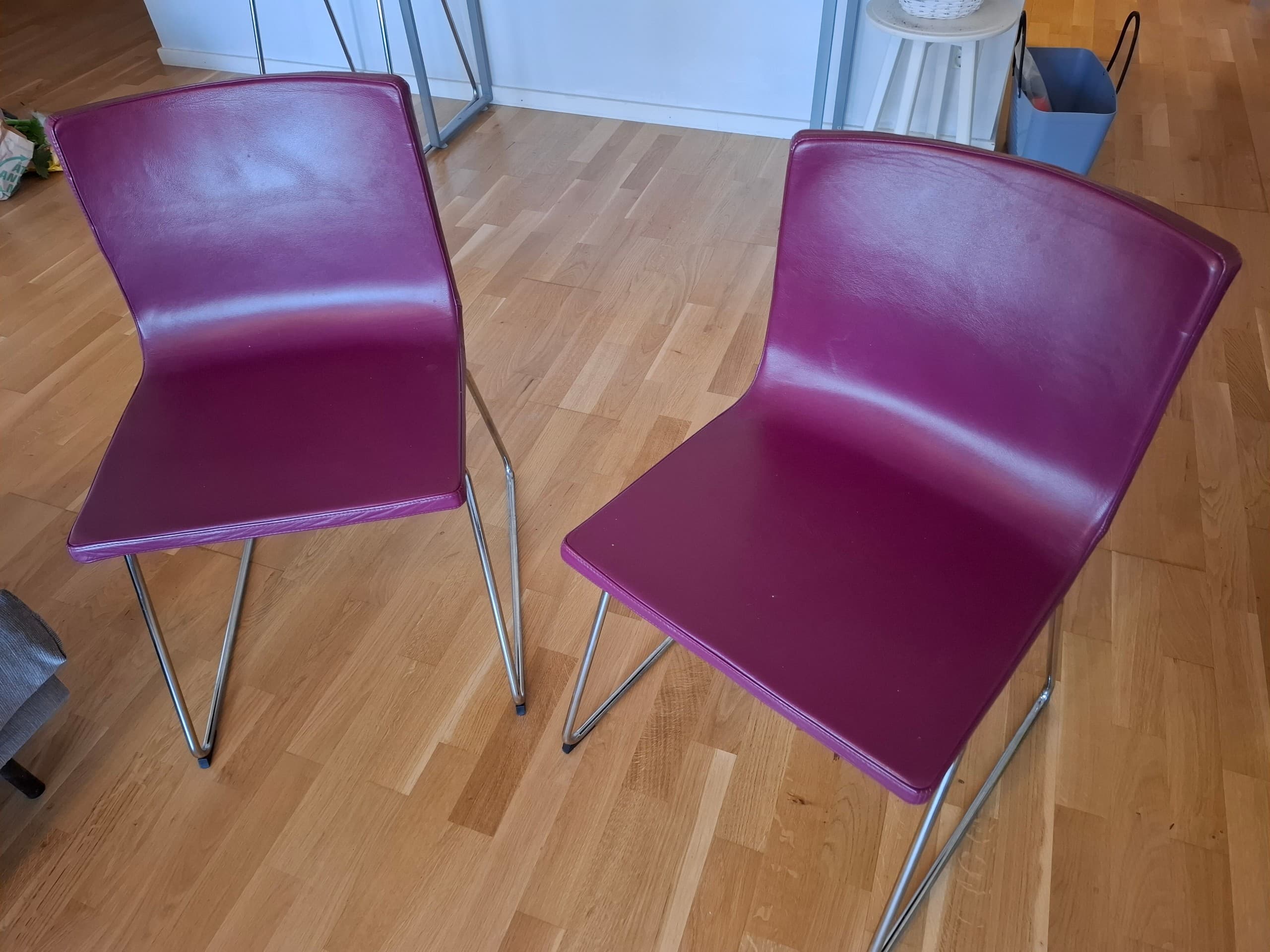 BERNHARD I ÄKTA LÄDE