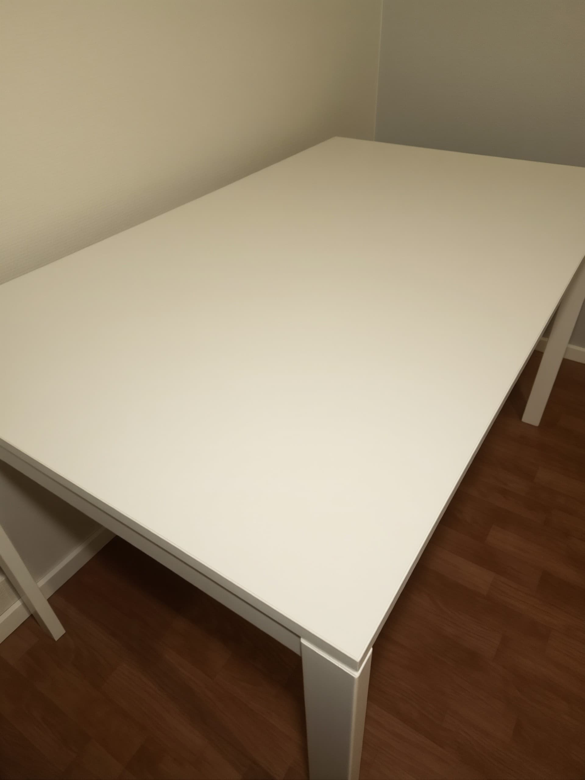 Matbord för 4 personer