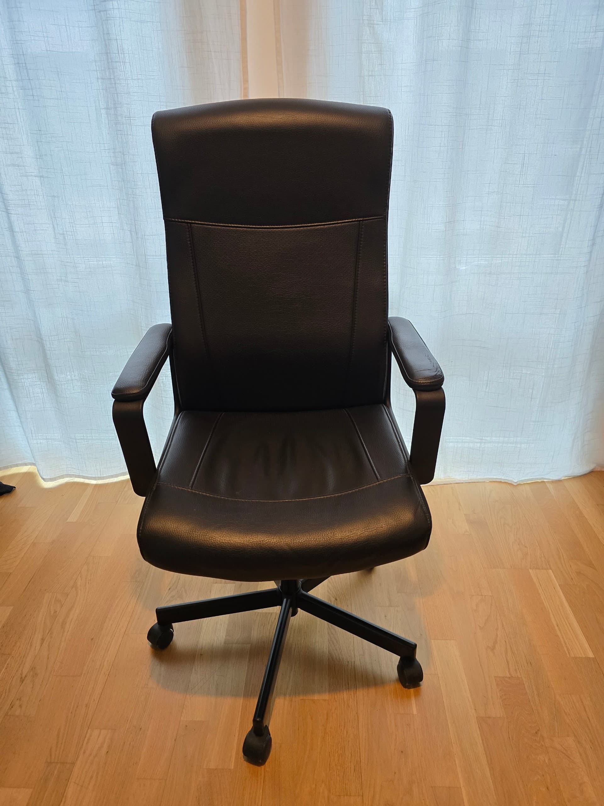 MILLBERGET swivel chair, Murum black