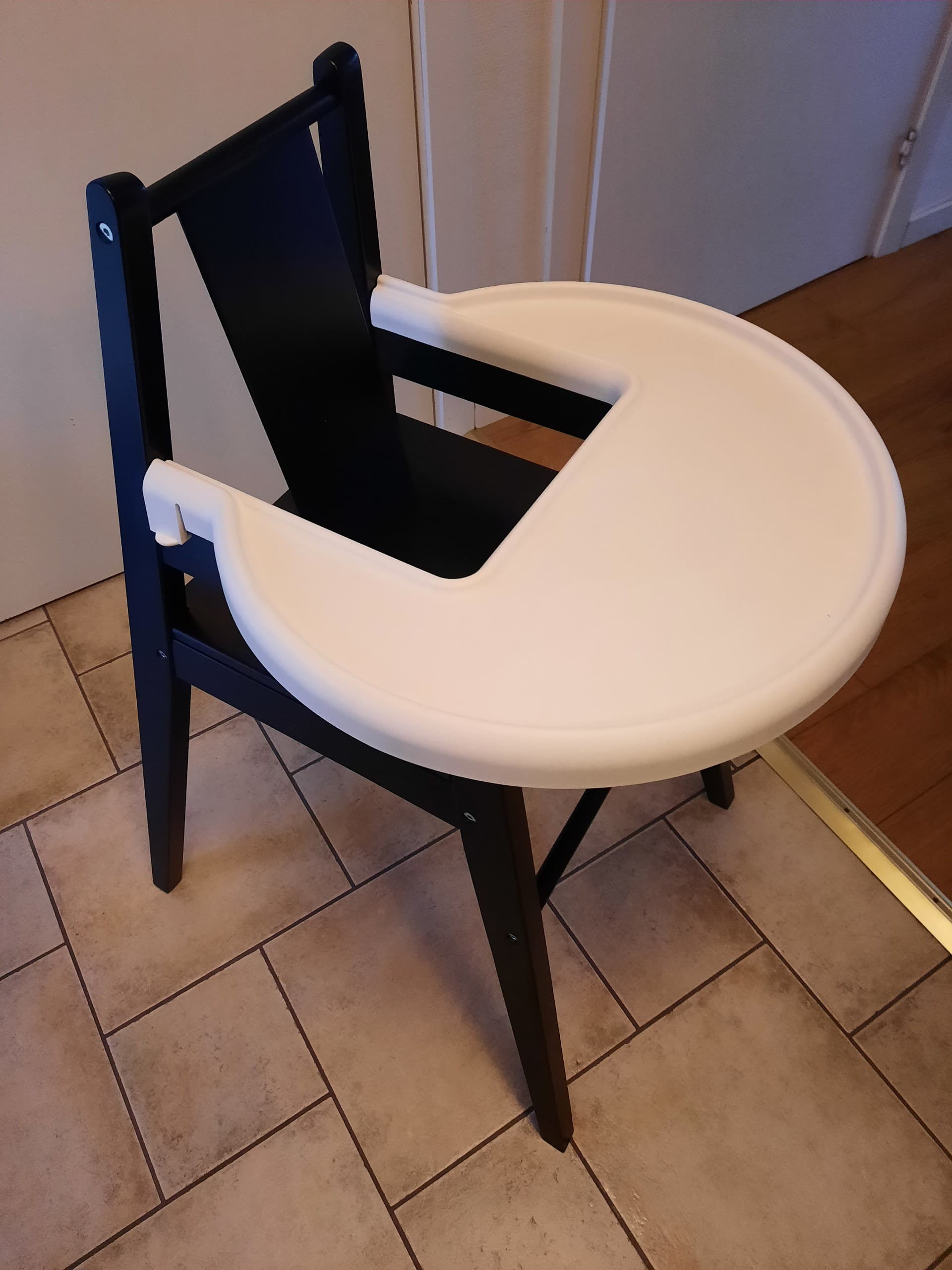 BLÅMES barnstol hög med bricka, svart