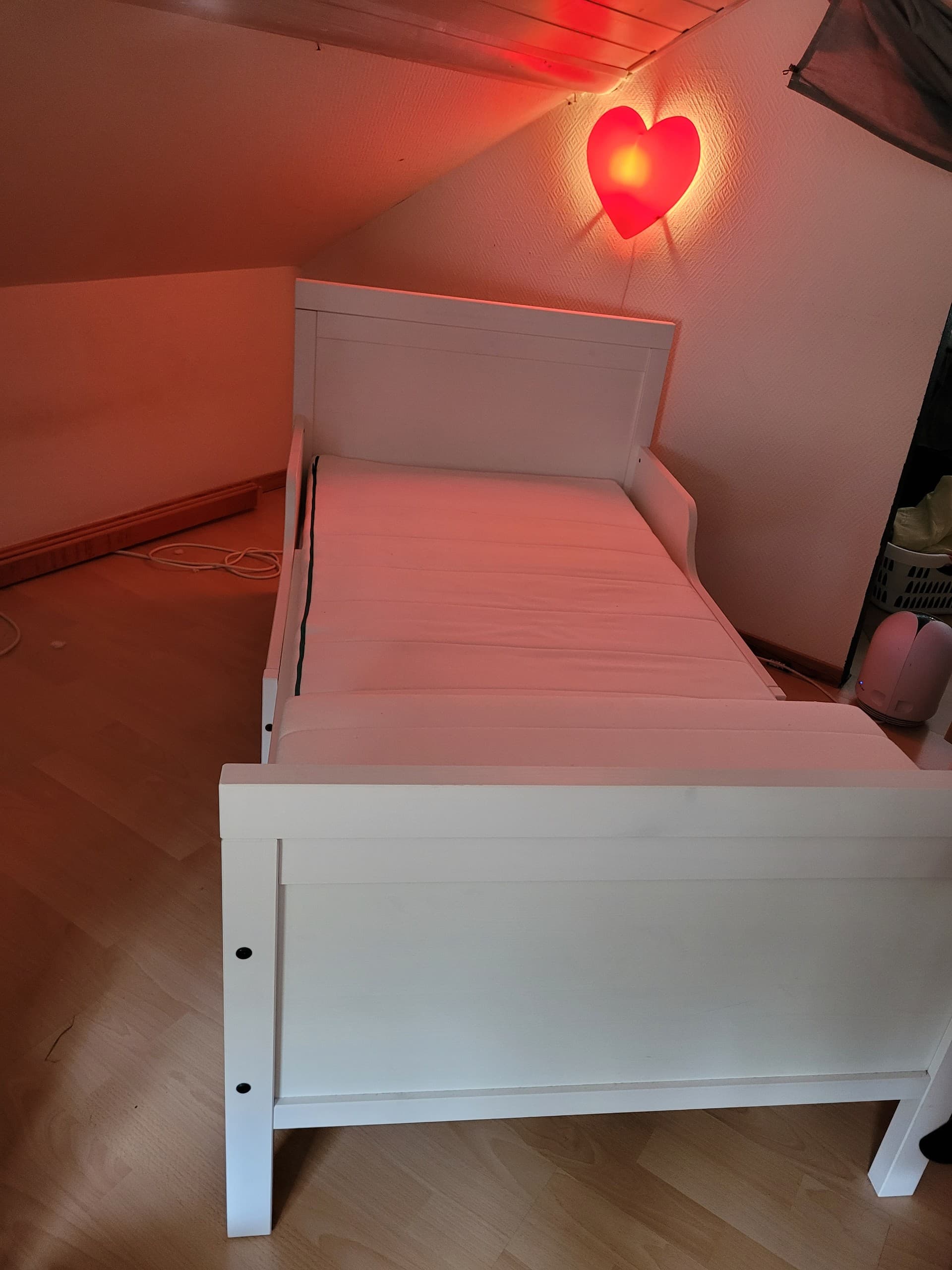 SUNDVIK ext bed frame with slatted bed base, white, 80x200 cm