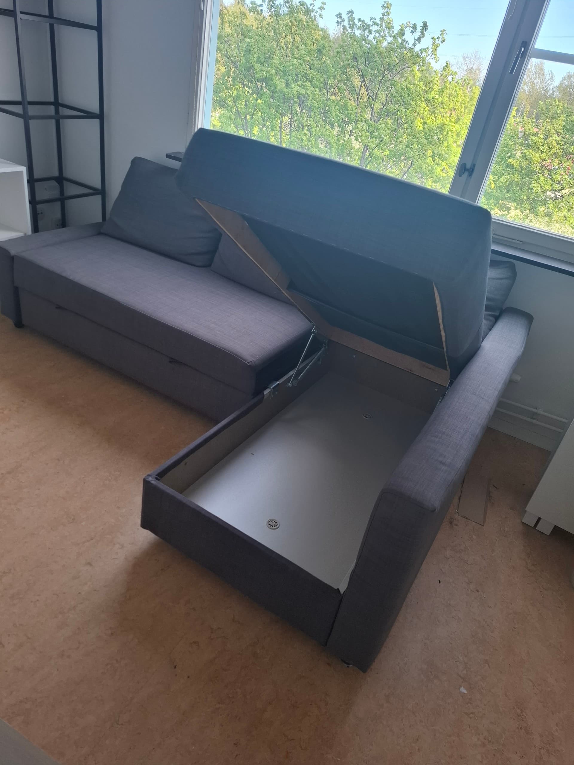 FRIHETEN hörnbäddsoffa med förvaring, Skiftebo mörkgrå