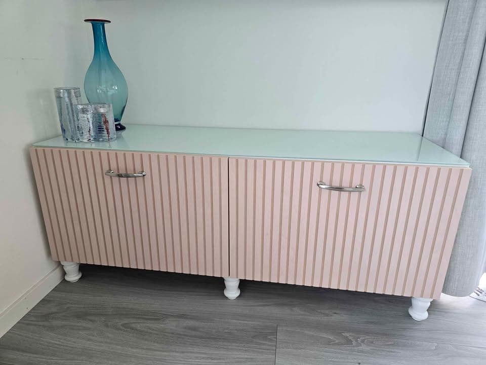 BESTÅ BYRÅ förvaring med dörrar, vit/Björköviken/Mejarp björkfaner, 180x42x74 cm